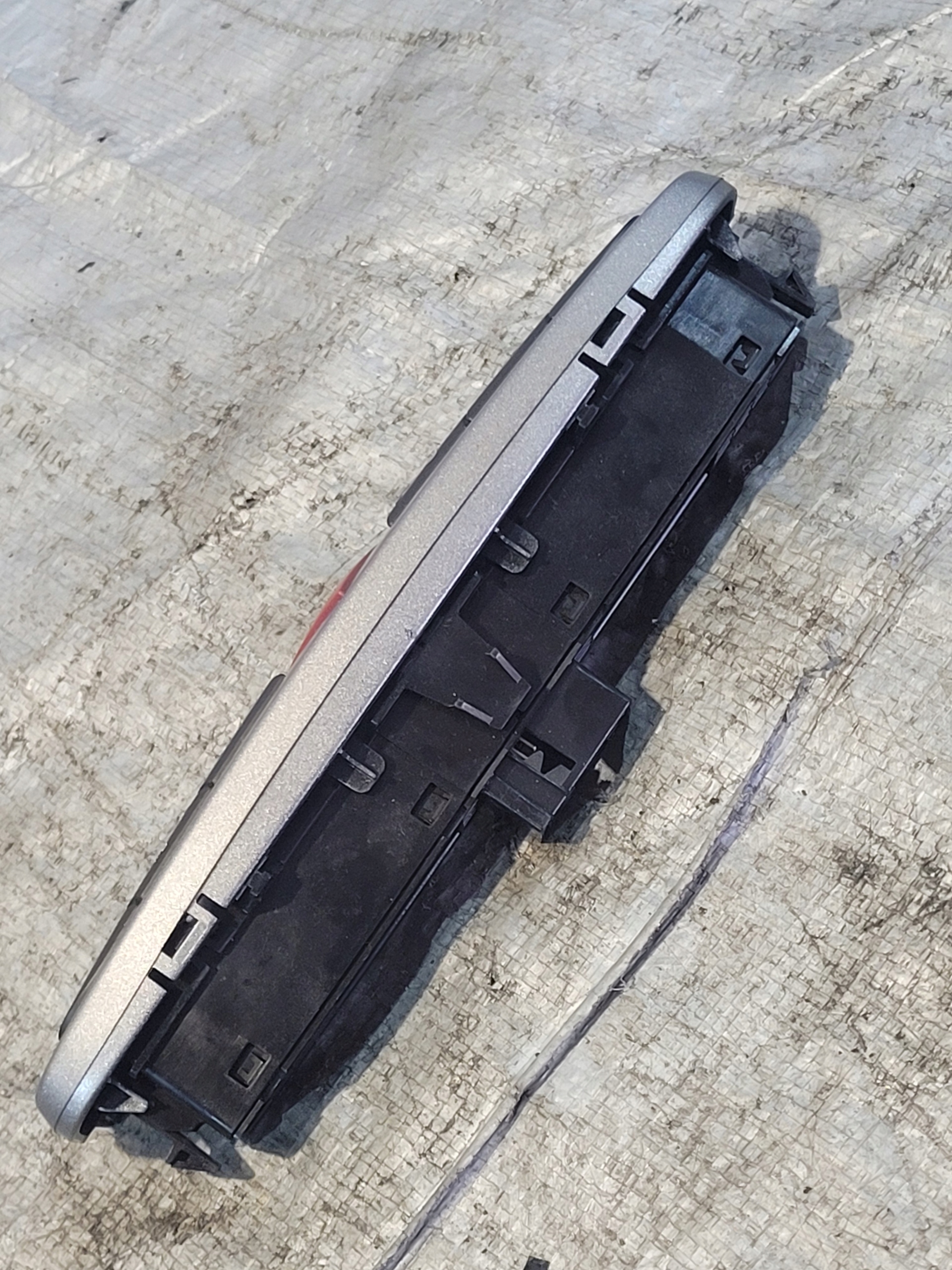PANEL interruttore comando luci luci di emergenza OE 9659793577 PEUGEOT 308 e 09r. EU