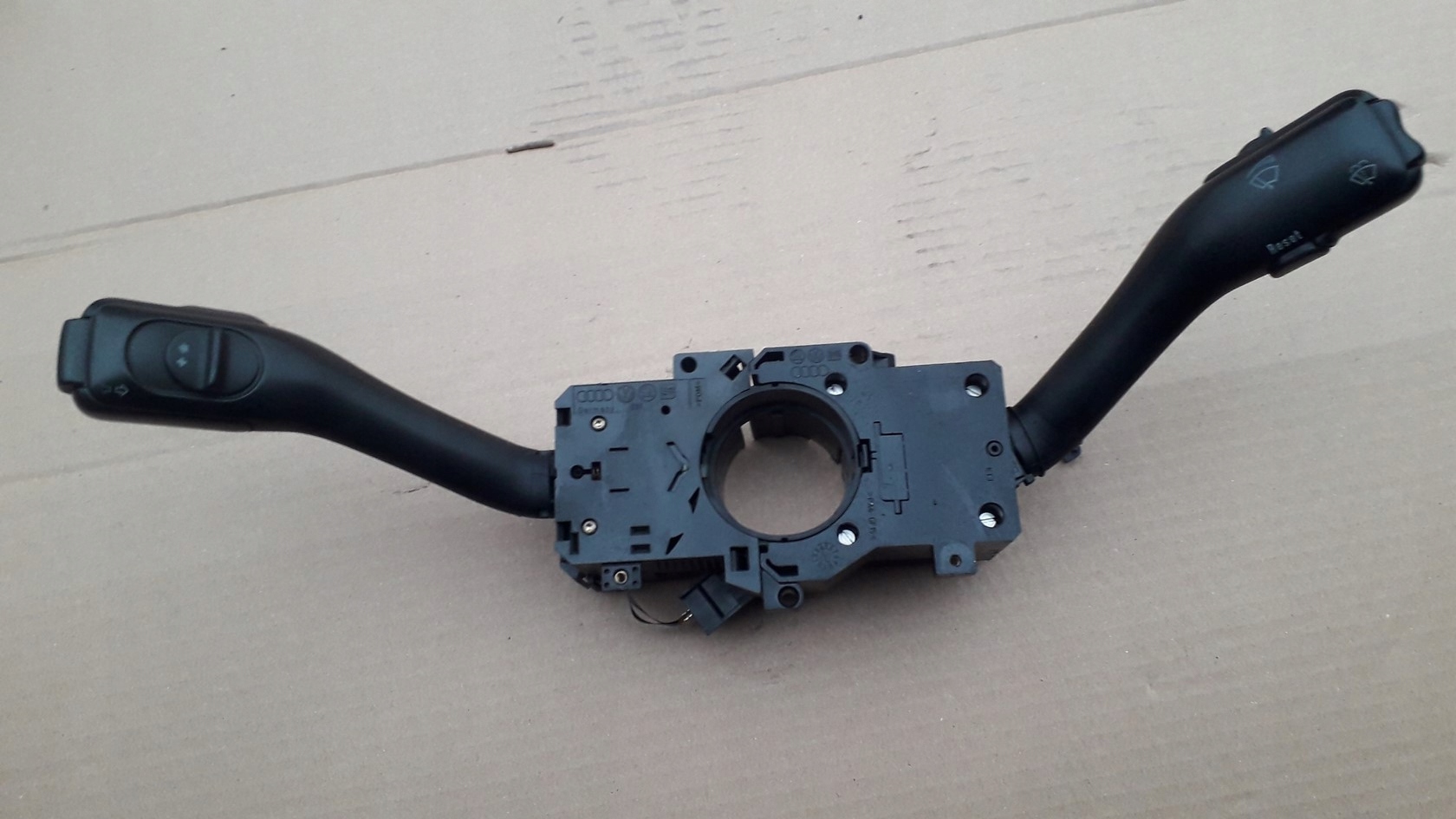 PRZEŁACZNIK ZESPOLONY A6 C5 PASSAT B5 8L0953513N