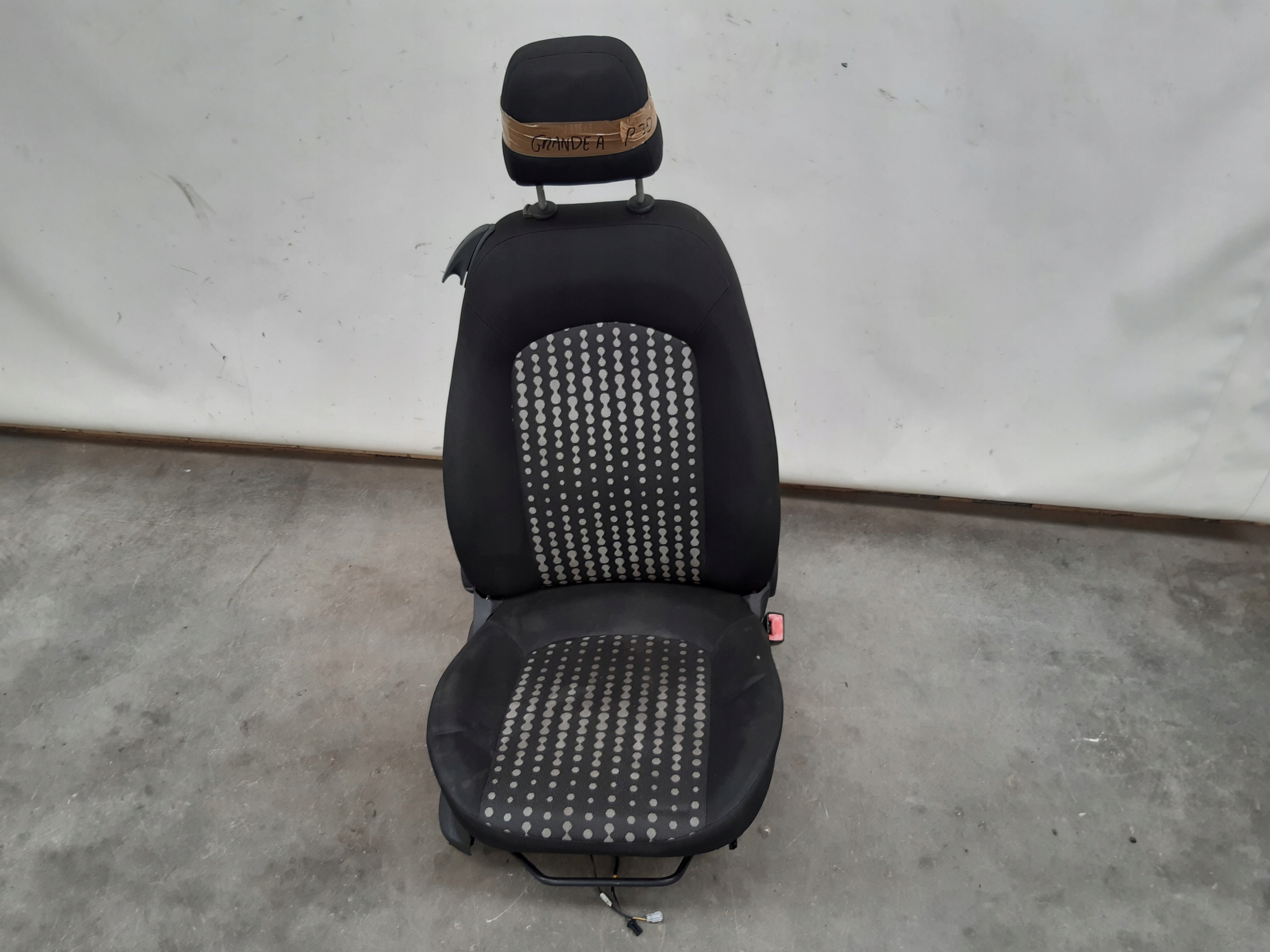 seat right front Fiat Grande Punto