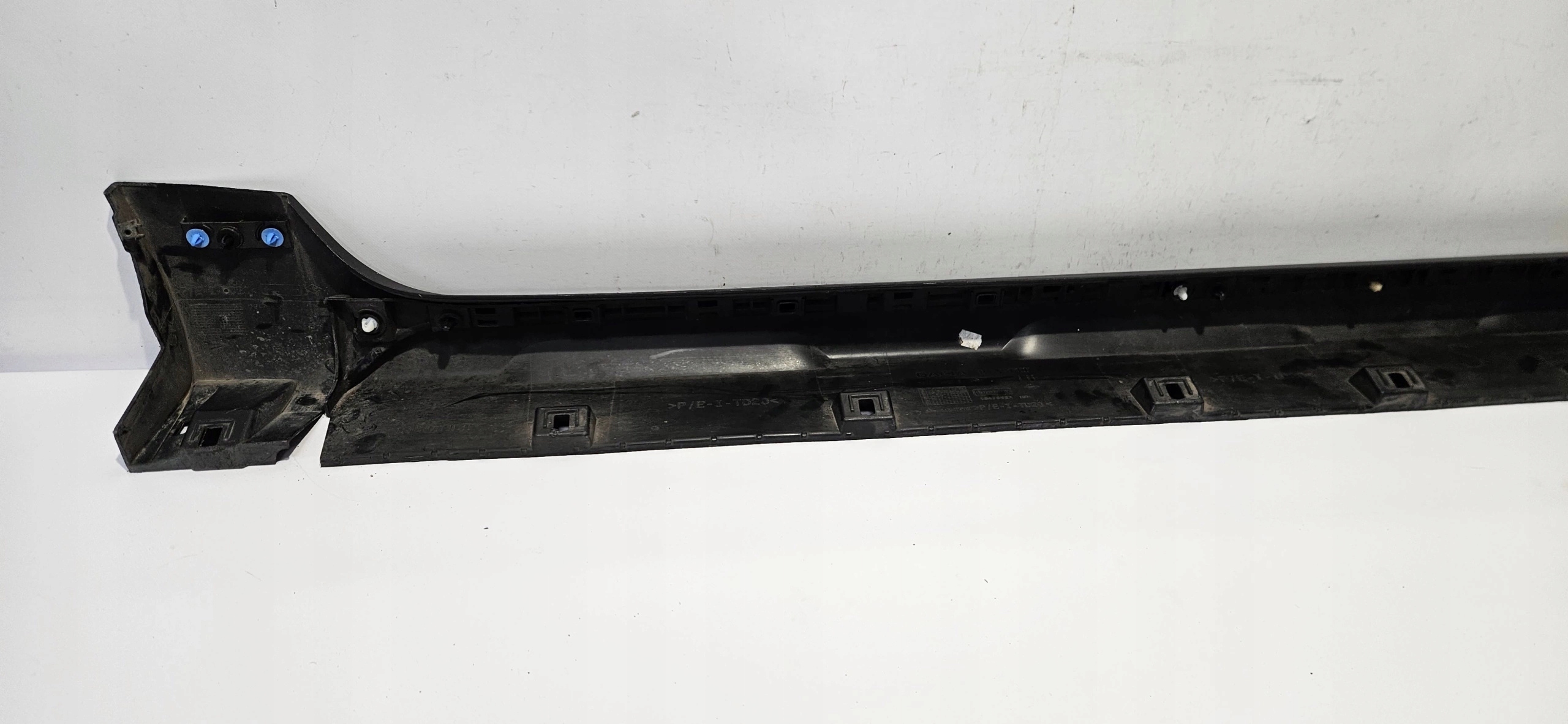 moulding threshold threshold left DACIA DUSTER II 17- original 768519302R