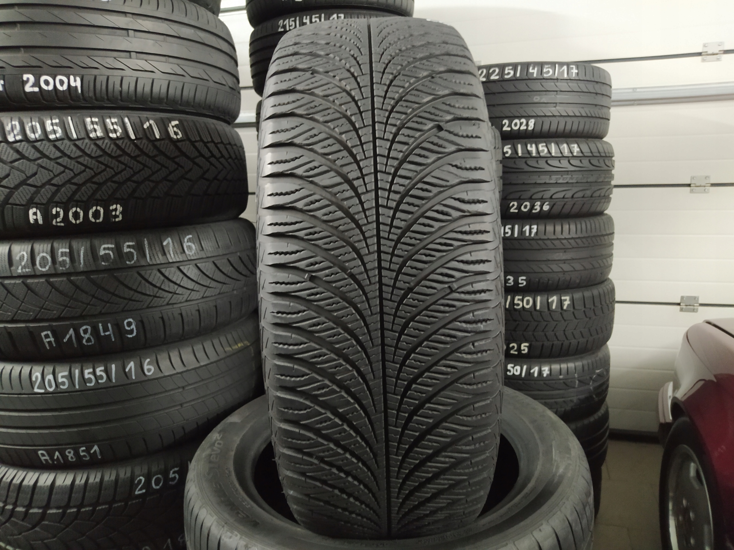 ШИНИ 235/55/19 GOODYEAR VECTOR 4 SEASONS GEN-2