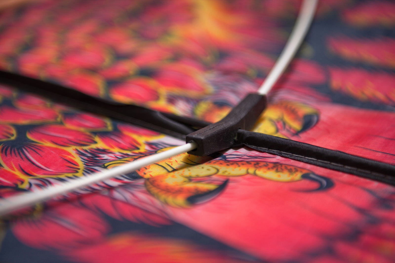 Latawiec nylonowy ogromny Orzeł 160cm + linka Głębokość produktu 0.1 cm