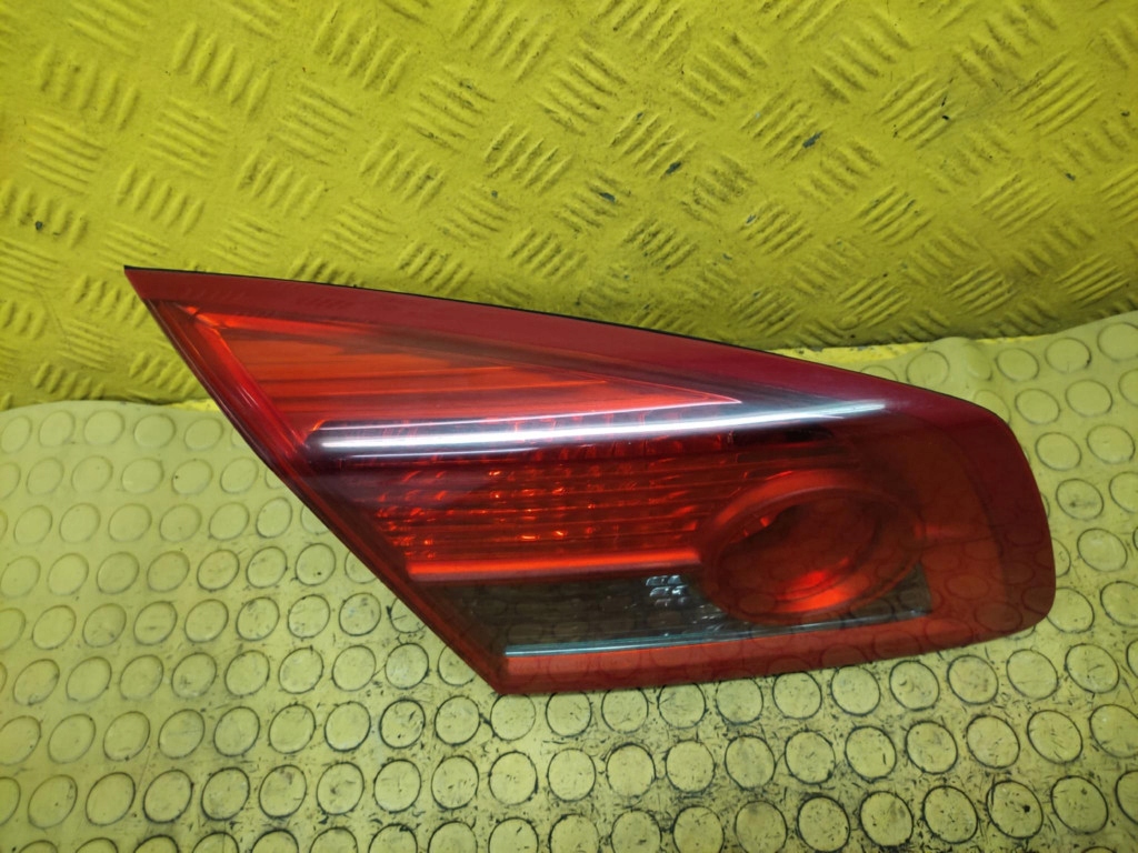 RENAULT VEL SATIS light left rear part to the bonnet 8200014362