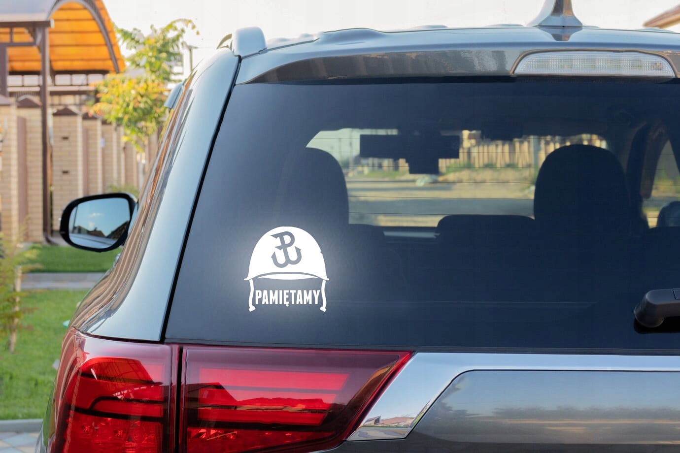 Naklejka Polska Walcząca PAMIĘTAMY W02 na samochód Producent Inny