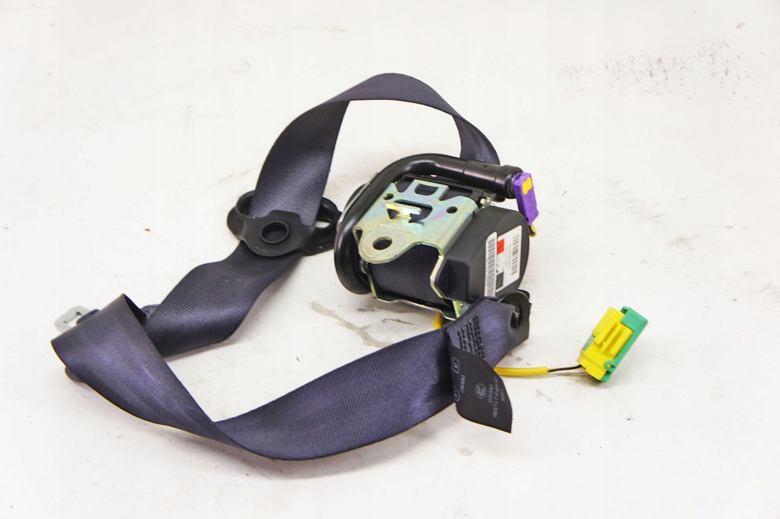 IR213 Bentley FLYING SPUR и ремень левый зад