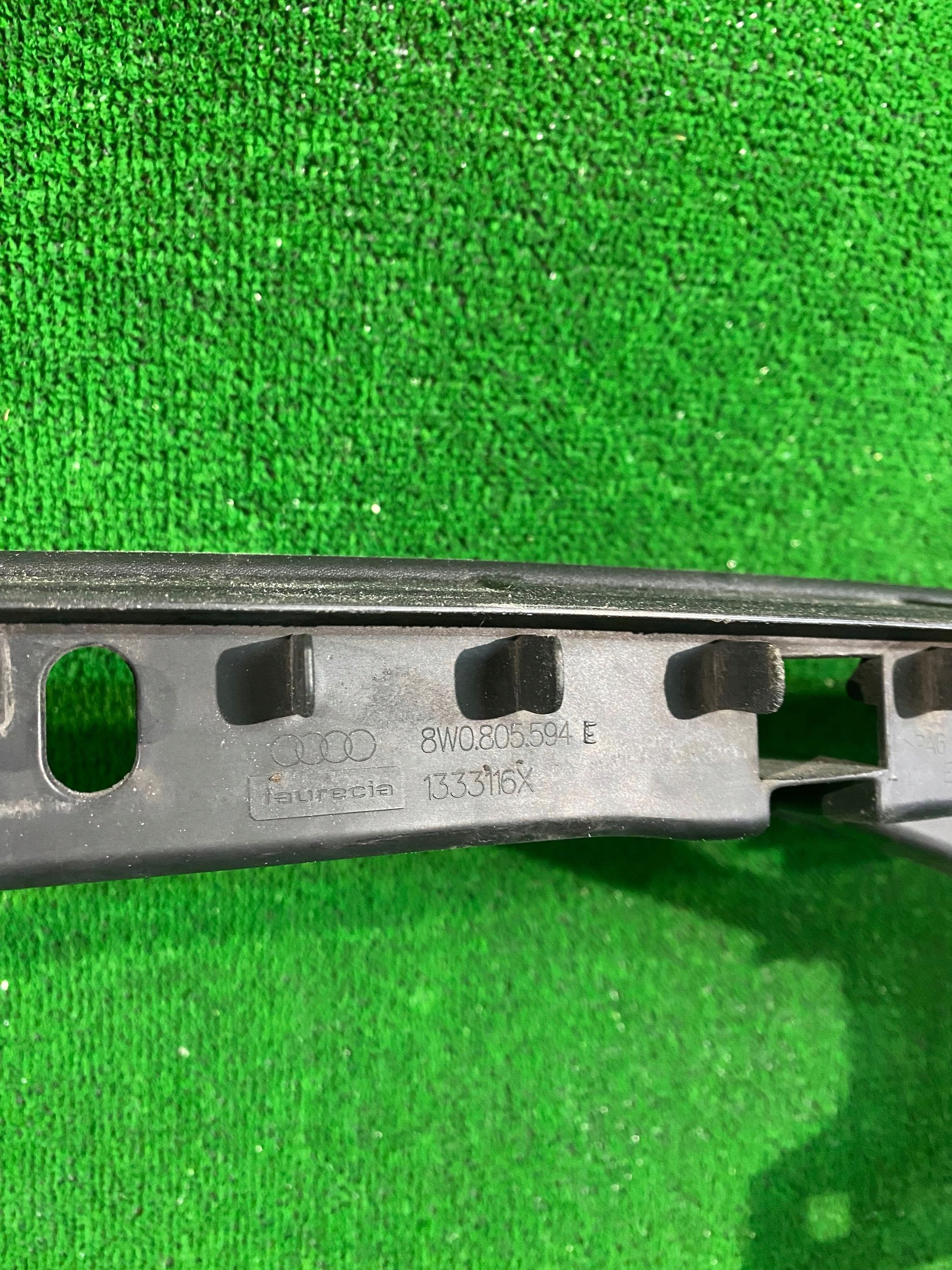 support panel for radiators front pillar iron AUDI A4 B9 8W0