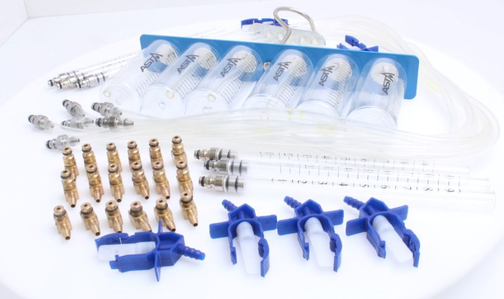 PRZELEWOWY TESTER DO WTRYSKIWACZY COMMON RAIL ASTA Waga produktu z opakowaniem jednostkowym 1.4 kg