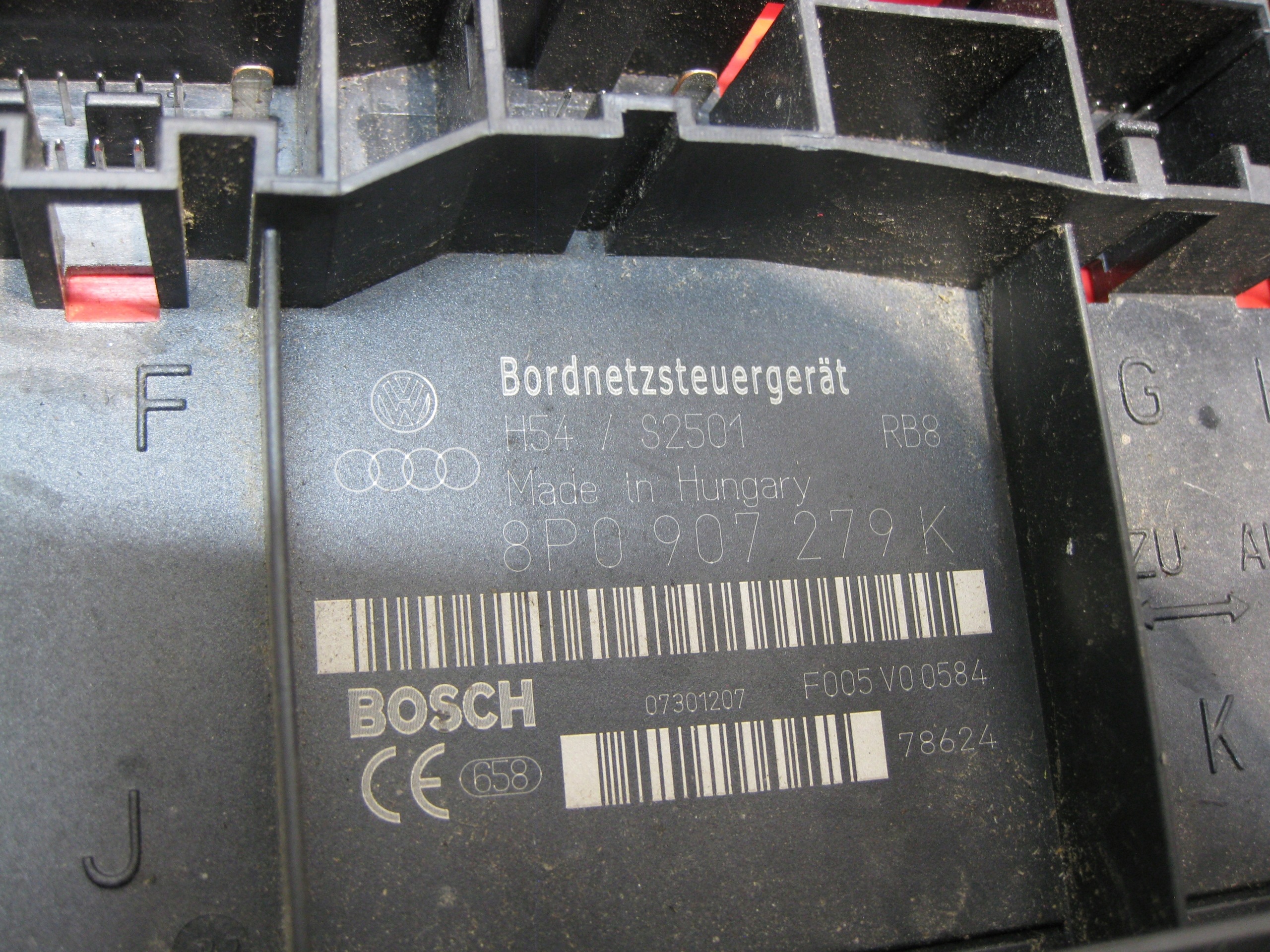 AUDI A4 B7 3.0 TDI modulo Centralina KOMFORTU interna BCM 8P0907279K