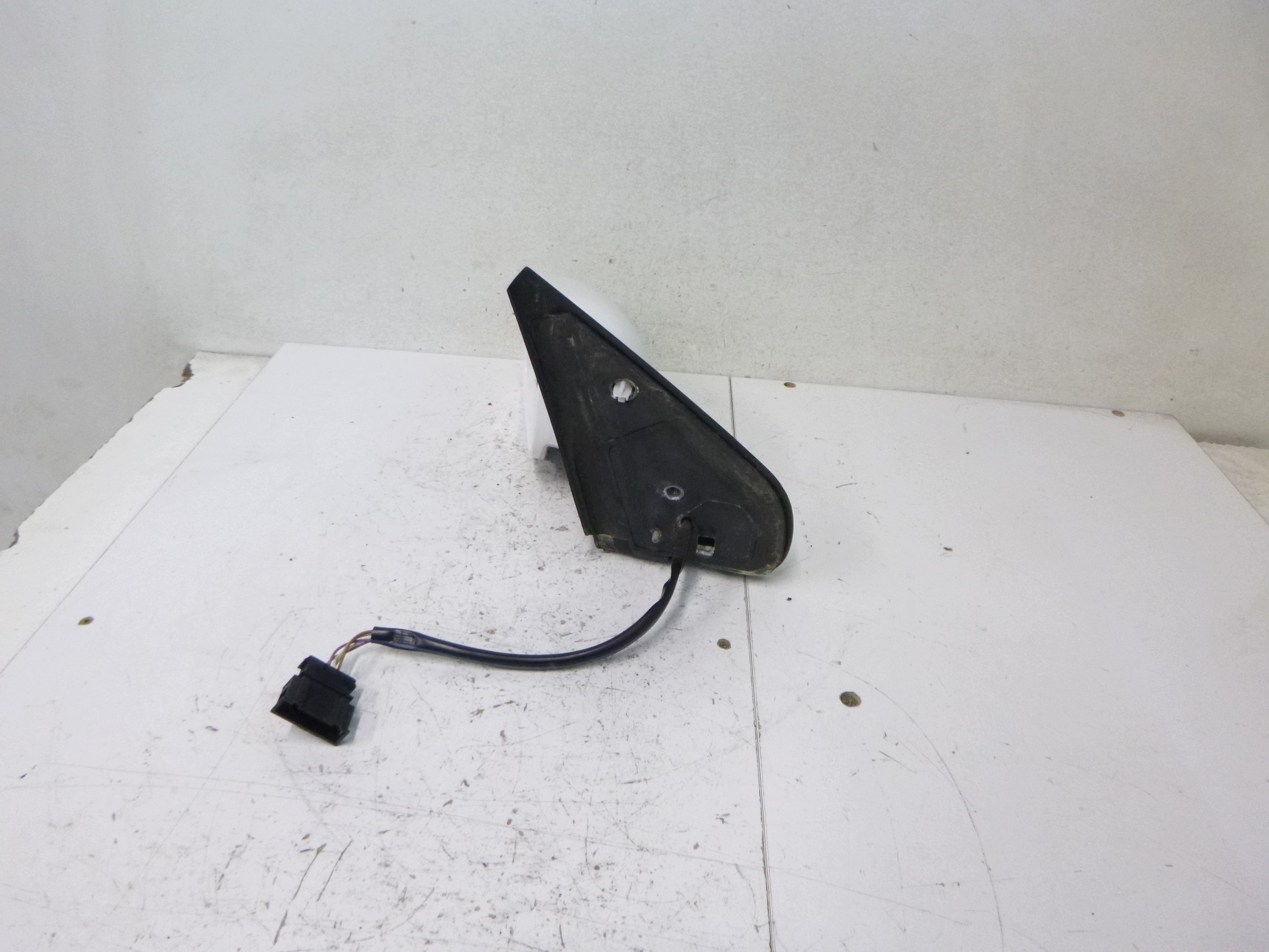 mirror left electrics VW Golf IV LB9A white 5-PIN OE