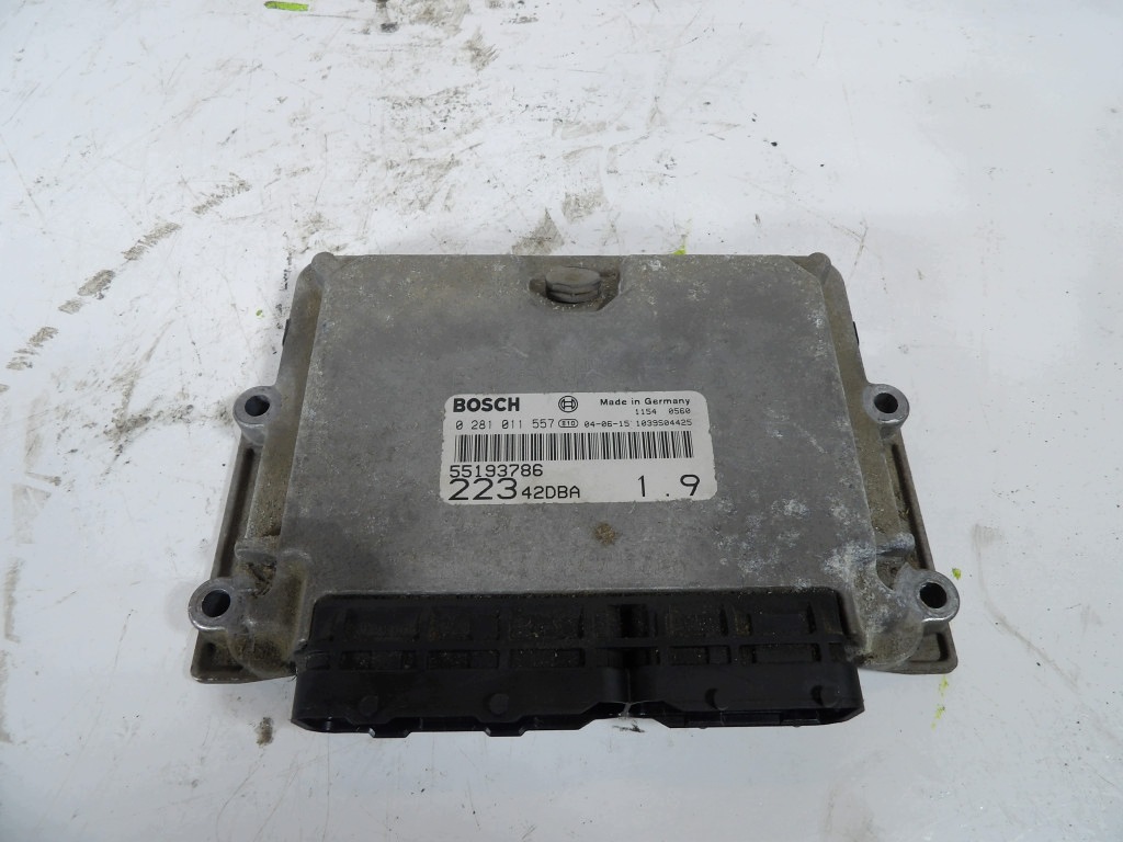 FIAT DOBLO 1.9JTD unité de commande électronique uce moteur 55193786