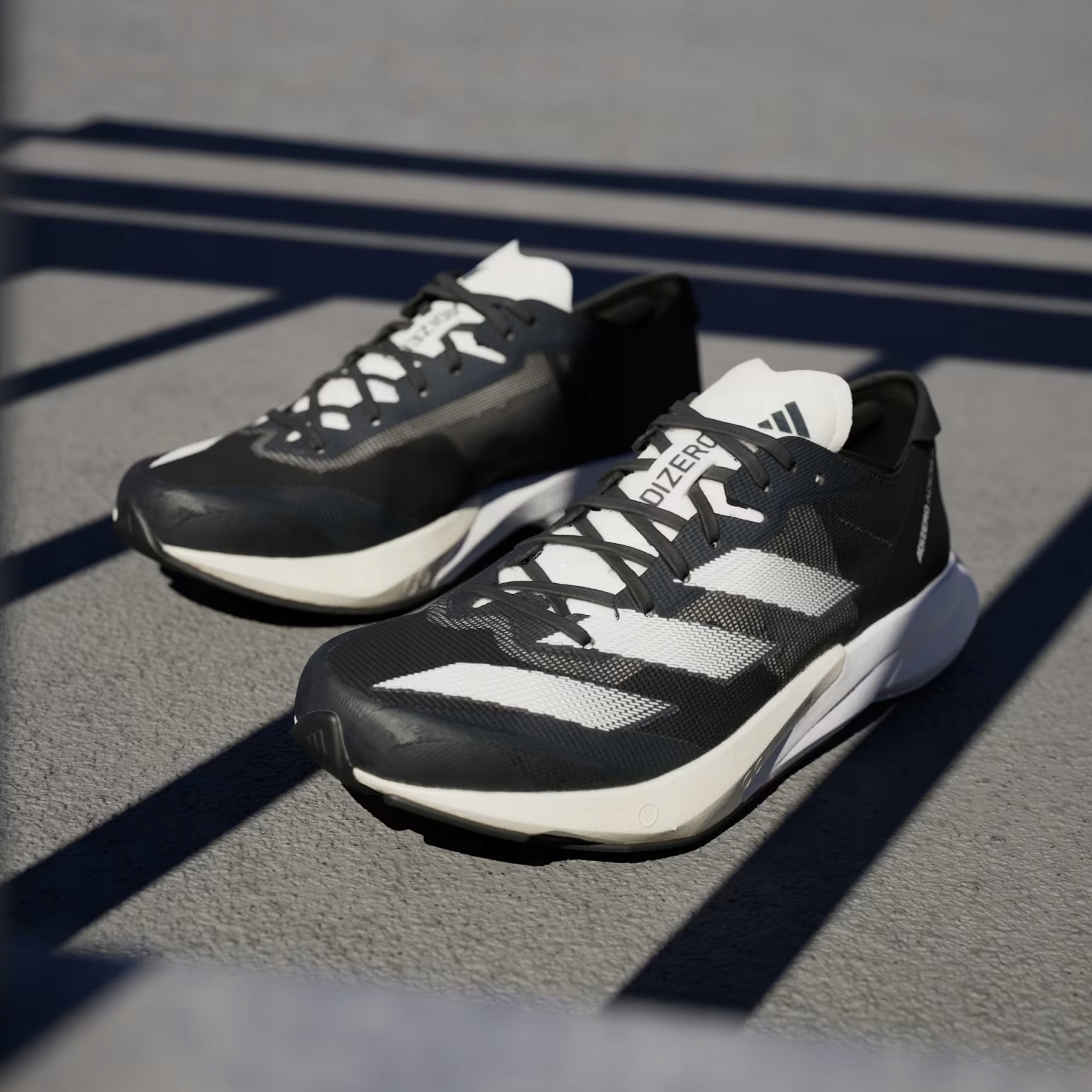 Adidas Adizero Adios 8 W r. 38 2/3 ID6905 Właściwości bezszwowe oddychające odprowadzające wilgoć