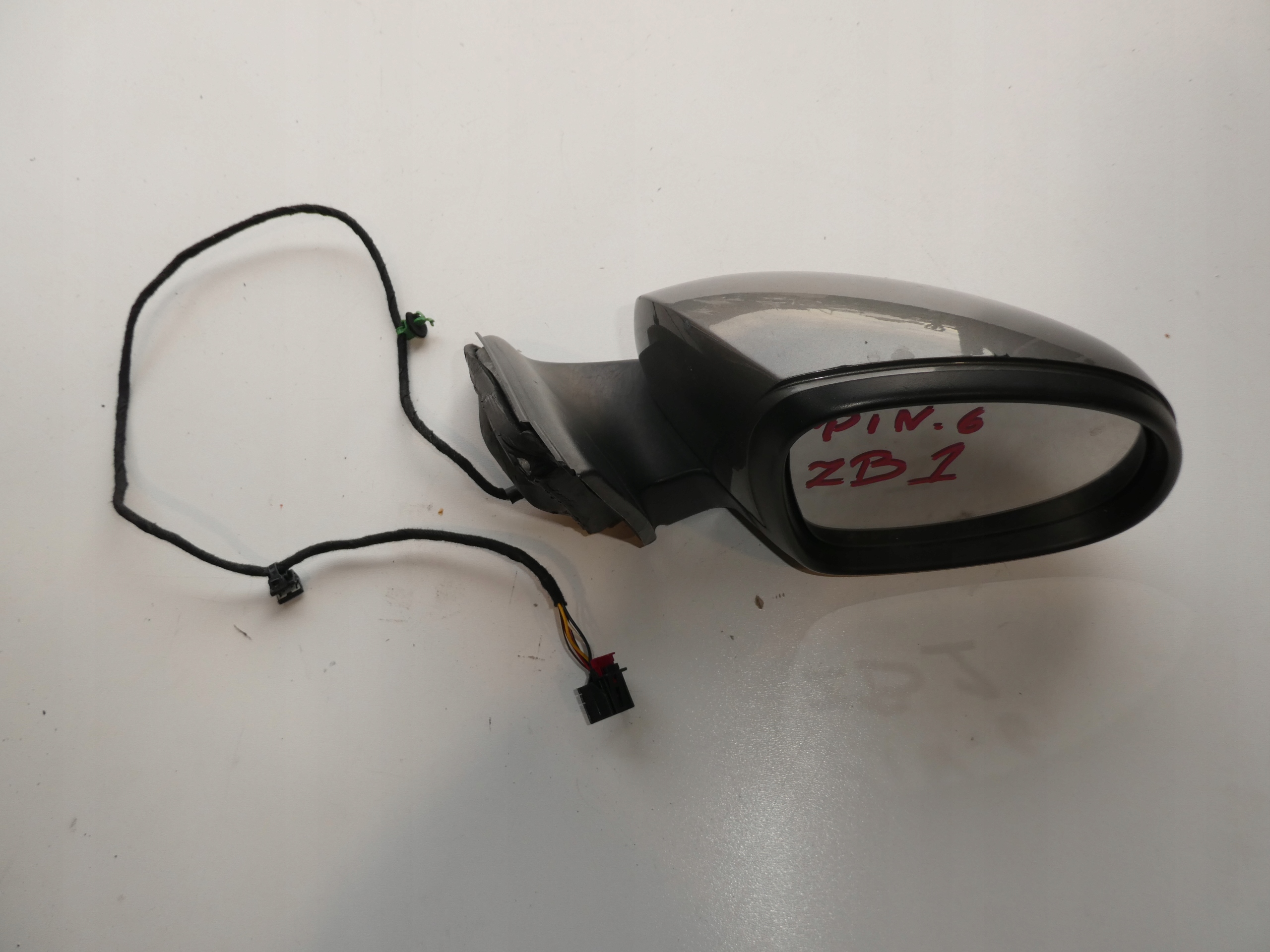 VW TIGUAN mirror right 5N0857934 6PIN