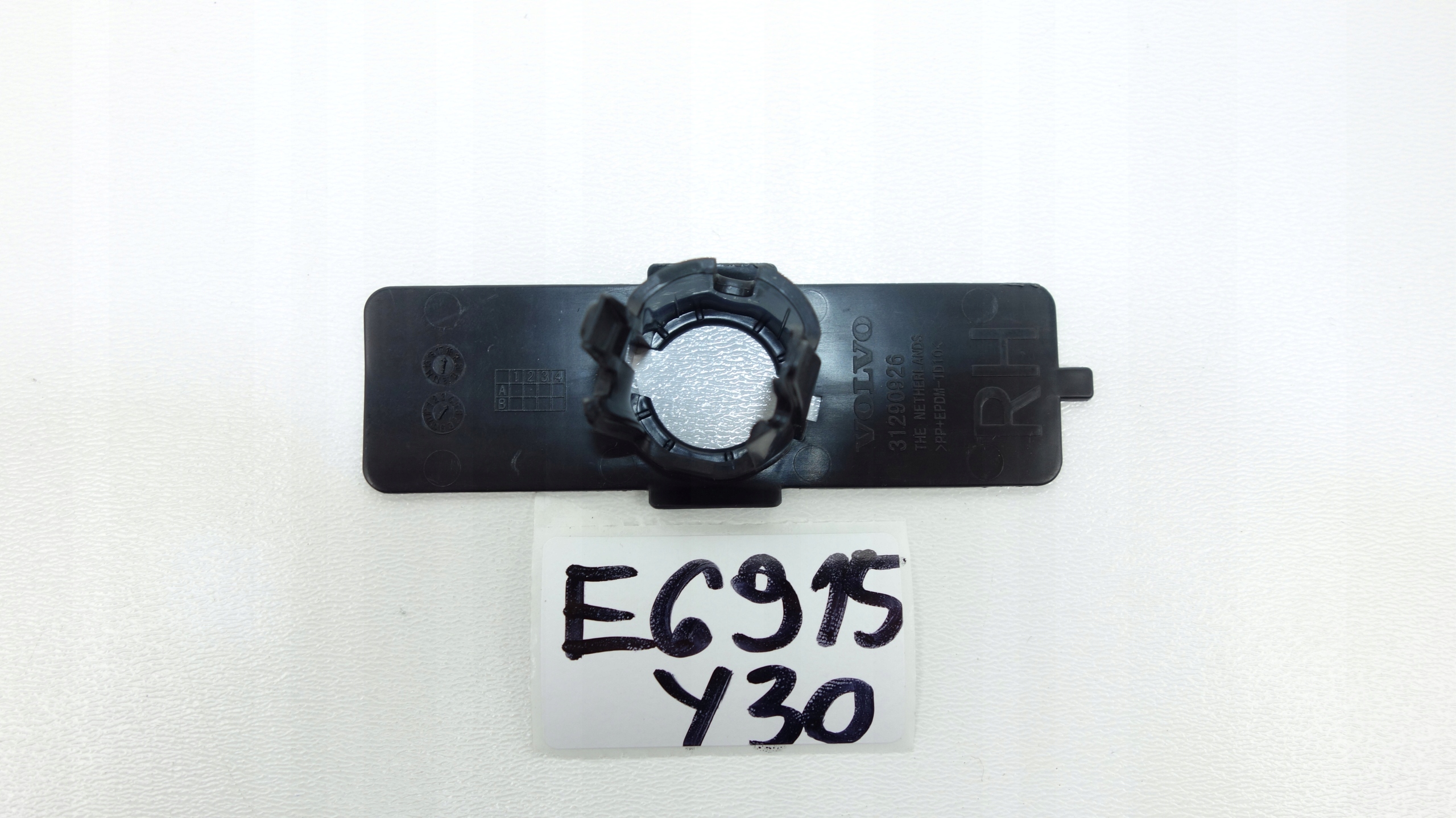 VOLVO V40 KOSZYK holder CZUJNIKOW PDC right 12-19 31290926