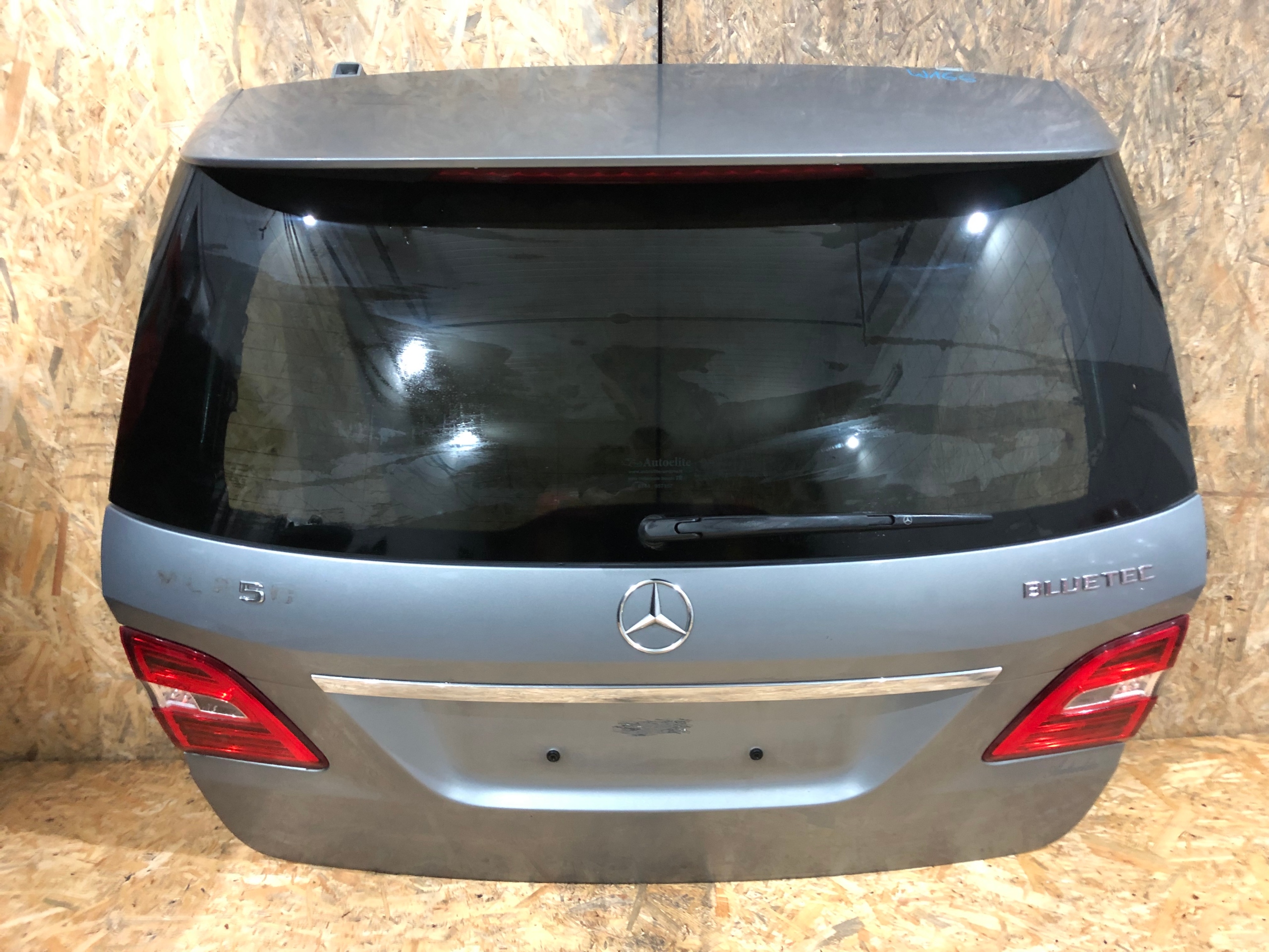 Klapa Tylna Bagażnika Mercedes ML W166