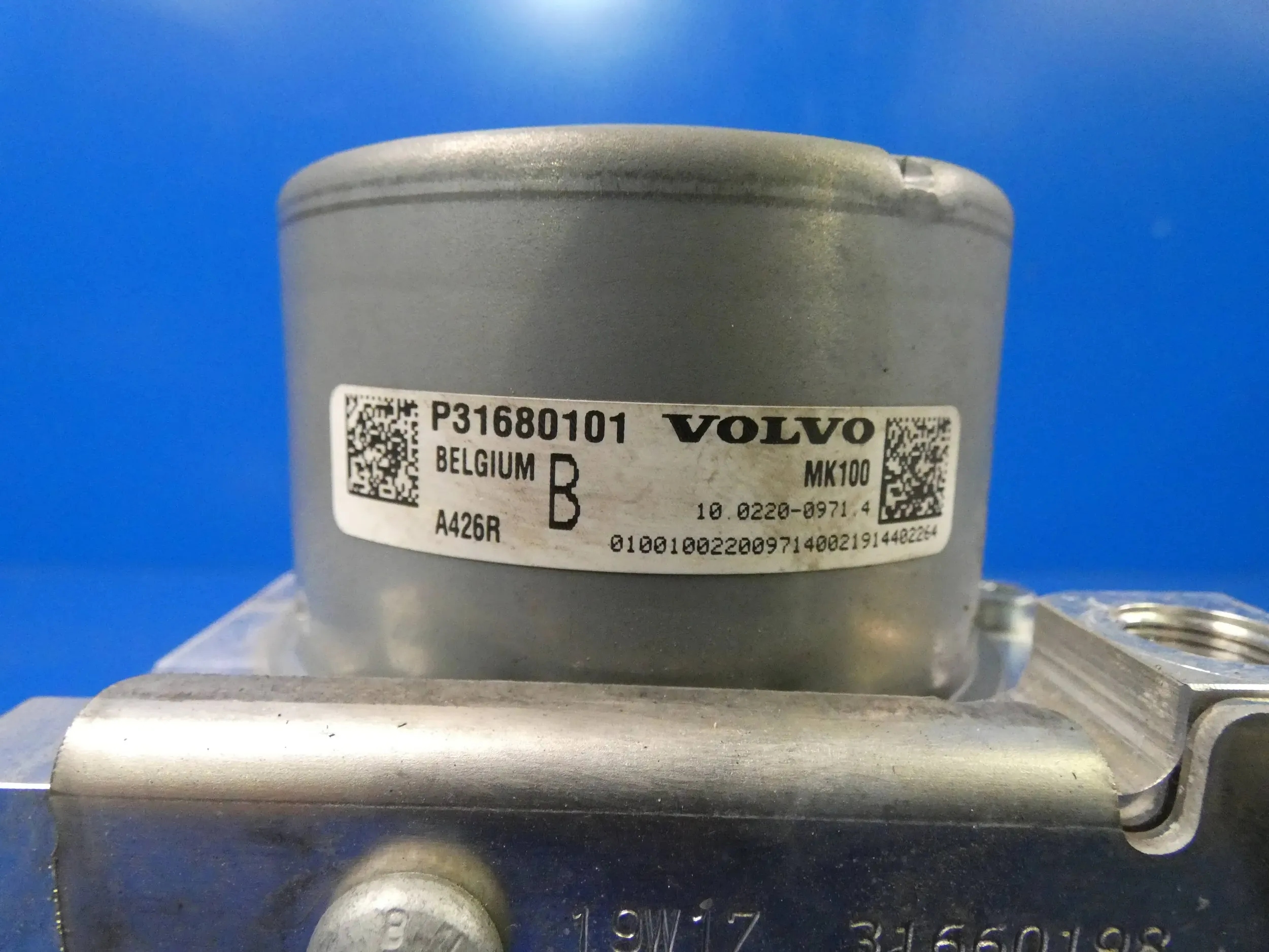 VOLVO V90 II S90 XC90 II XC60 II pump control unit ABS