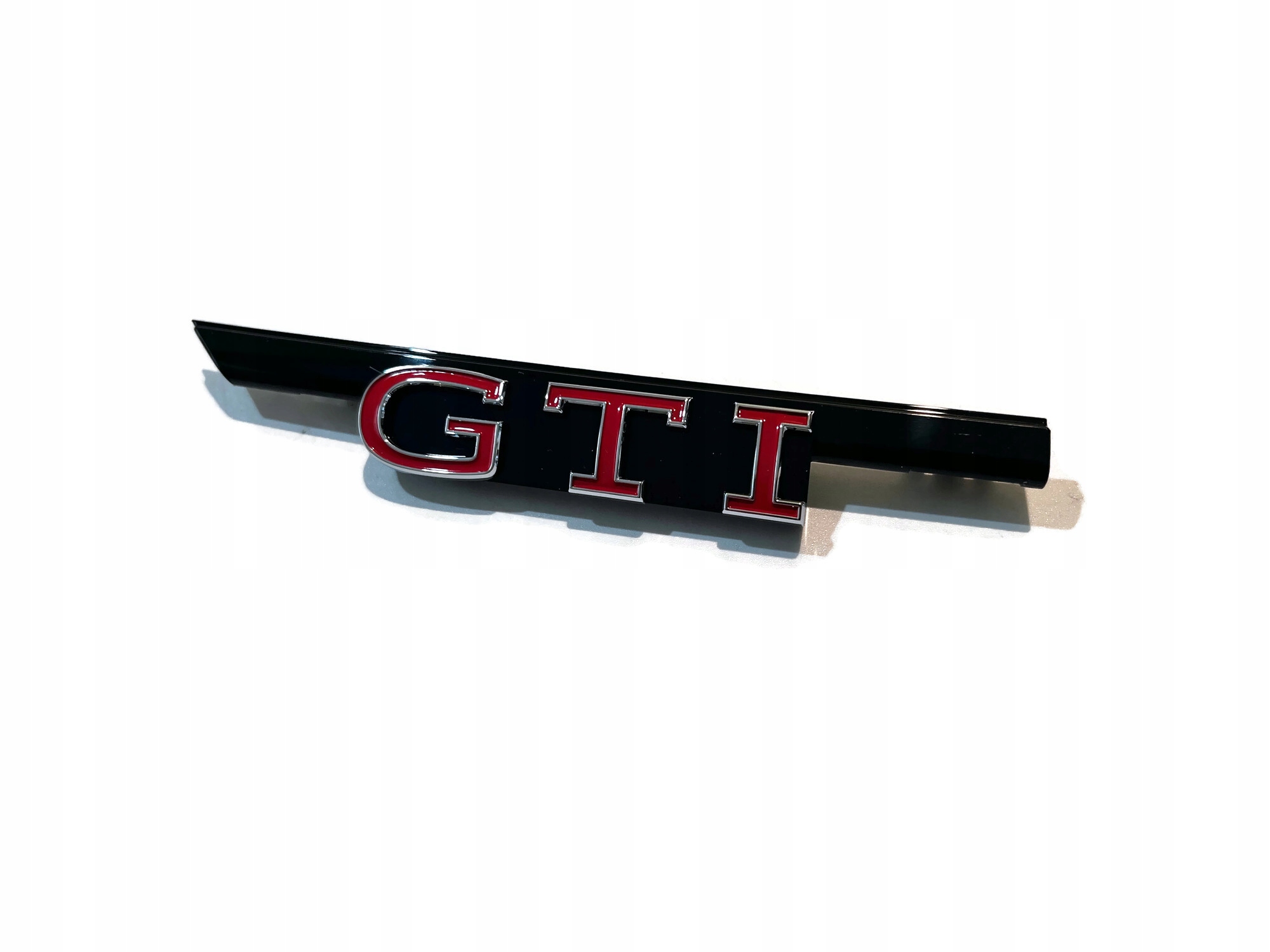 Znak logo emblém Gti v prednom grile Vw Golf 8 VIII 2020-24