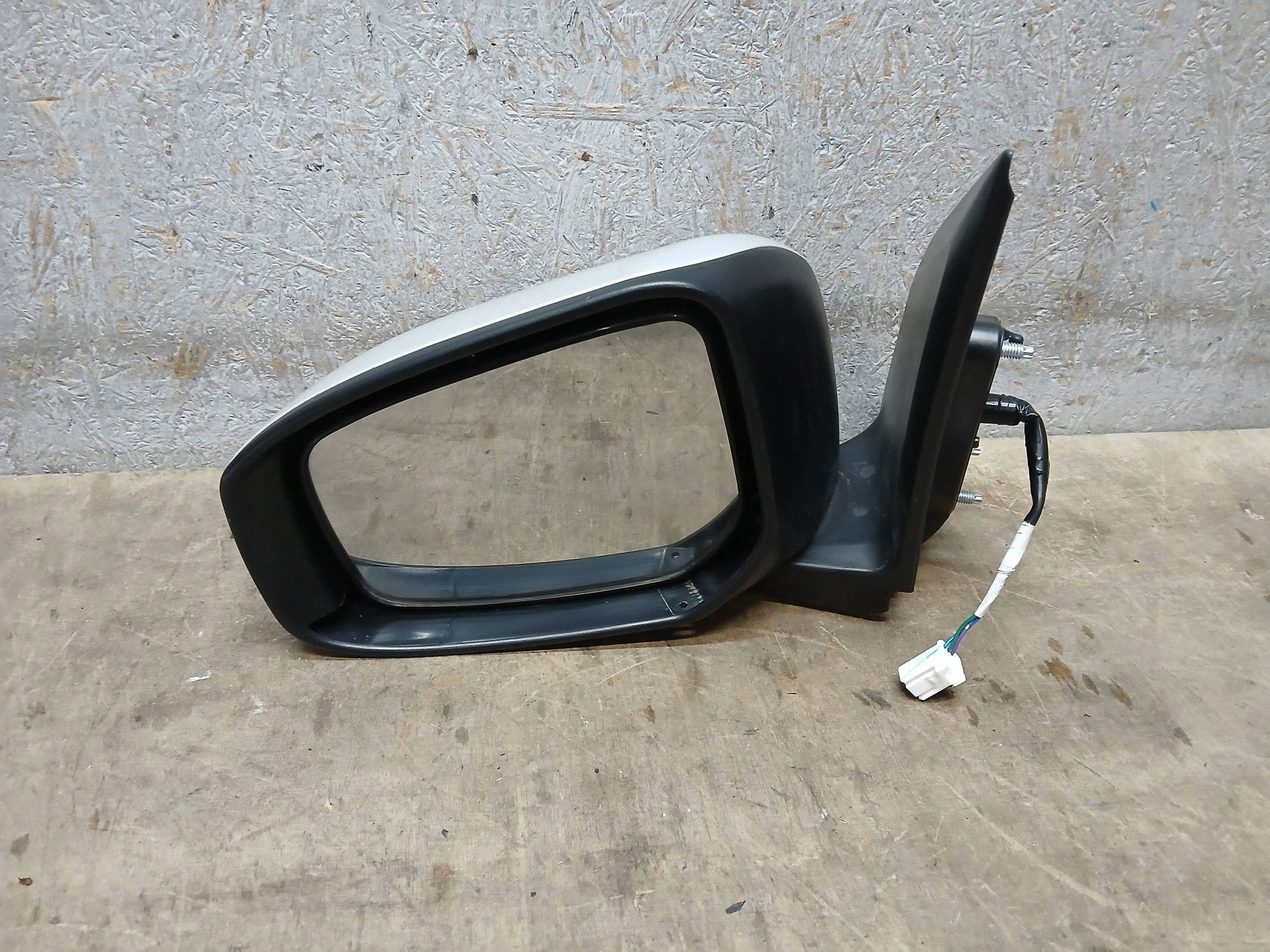 mirror front left MITSUBISHI SPACE STAR II 2 3PIN