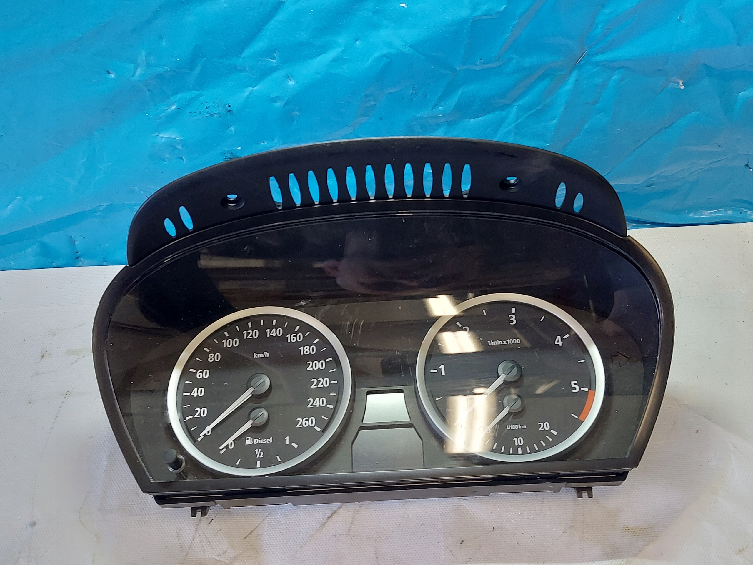 dials clock BMW 525D E60 62116958600
