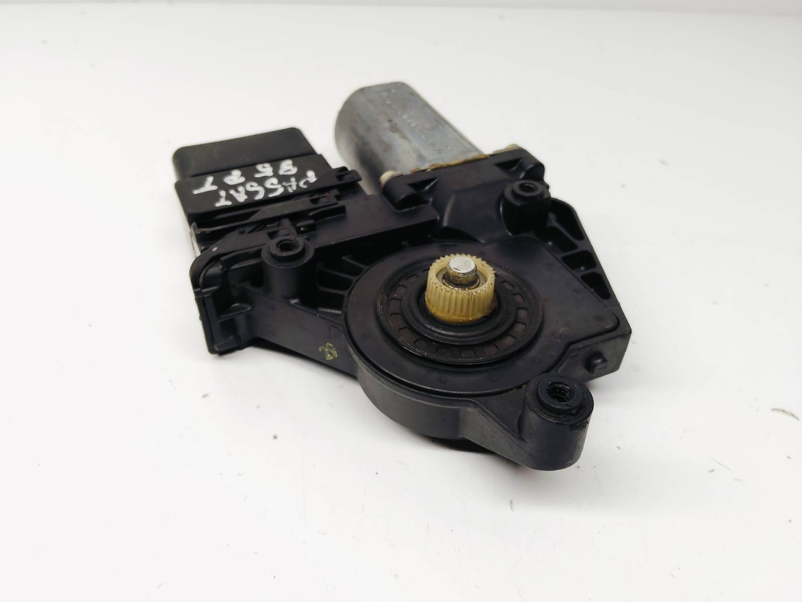mini motor windows right rear part VW Passat B5 1.9 TDI BOSH 0130821696