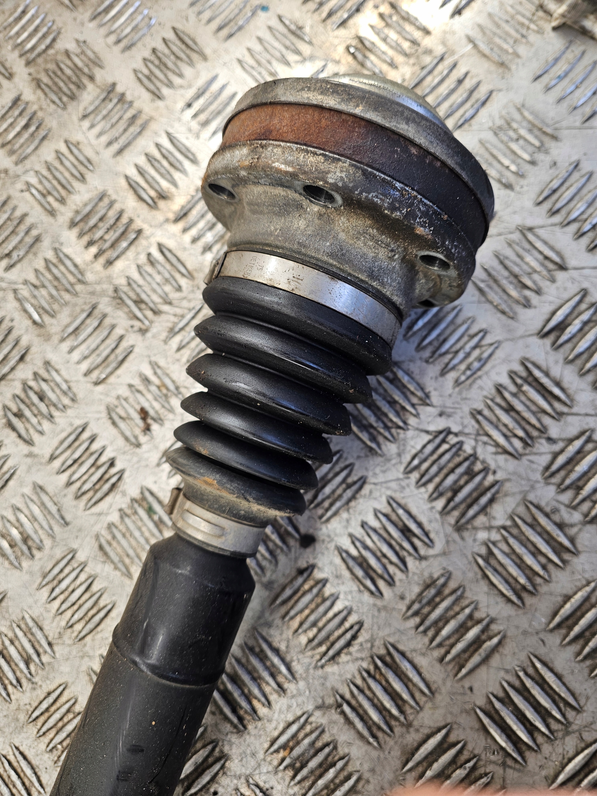 semi-axis right VW PASSAT B8 3Q0407272C