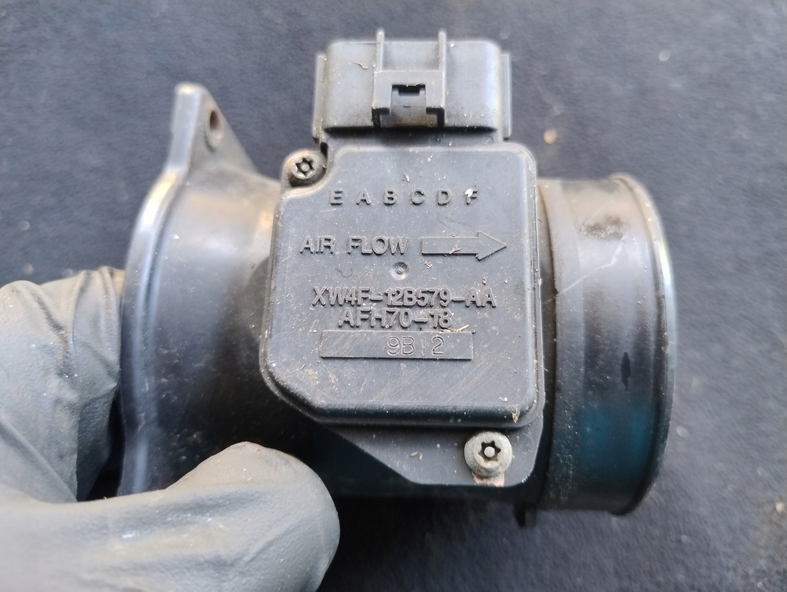 flow meter JAGUAR S-TYPE 3.0 V6 XW4F-12B579-AA