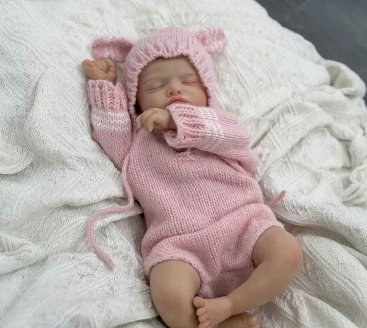 Realistyczna lalka Reborn 45 cm śpiące niemowlę ubranko smoczek butelka