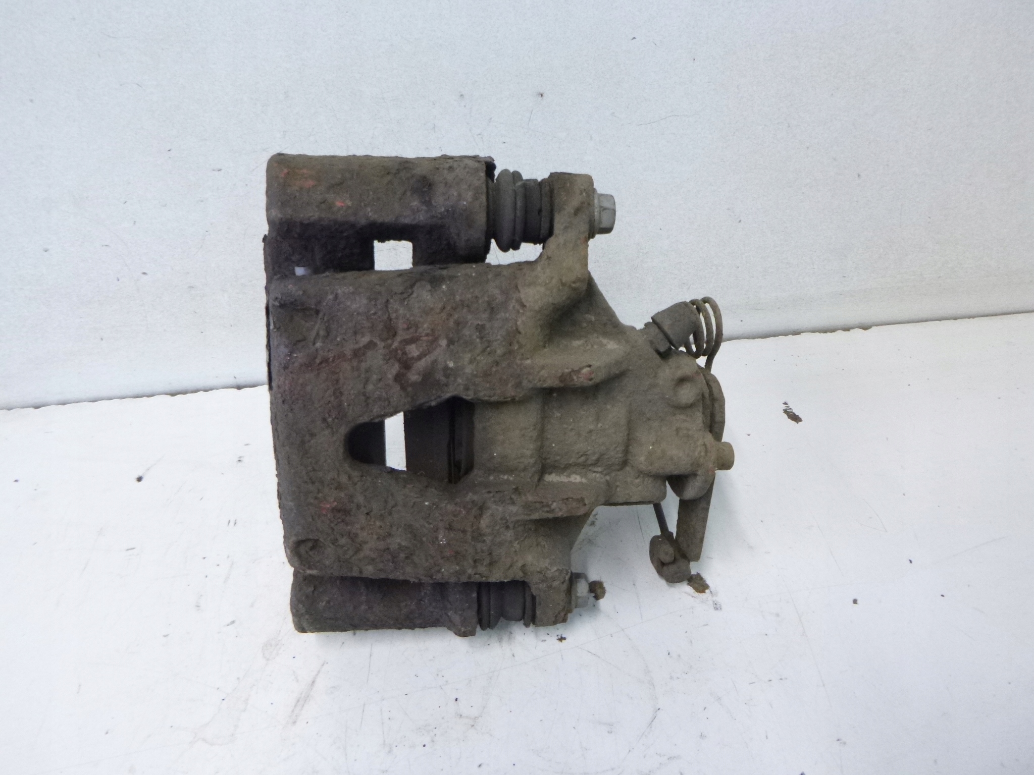caliper brake rear part Opel Movano 1.9 DTI 2003