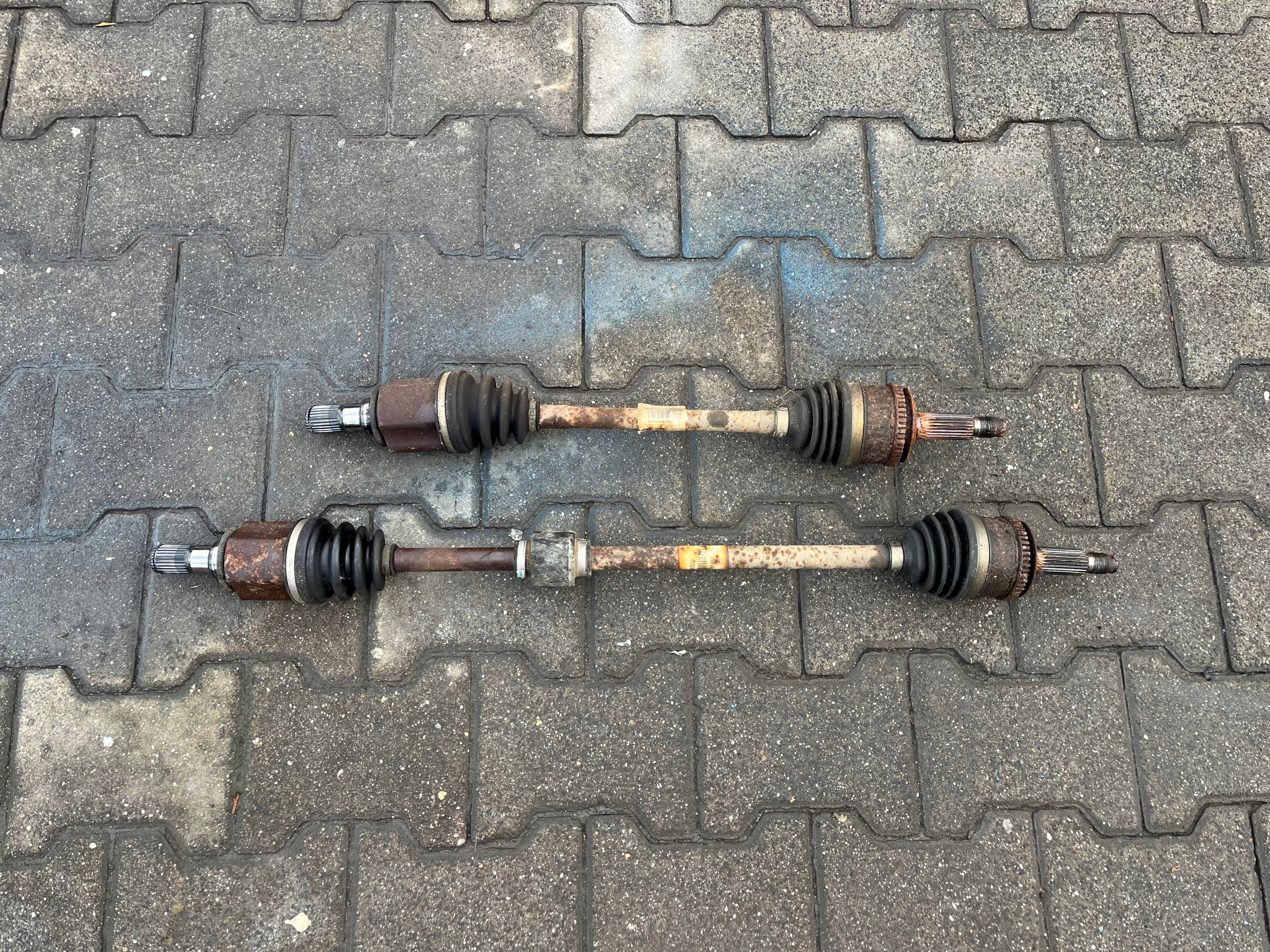 Hyundai I10 1.1 semi-axis right long