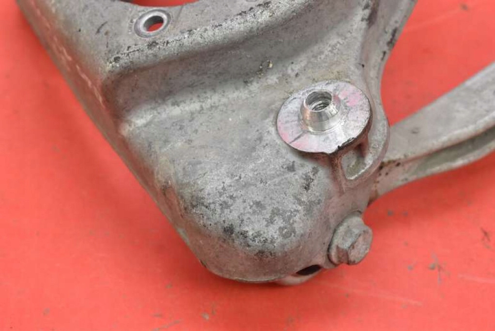 rameno levý předek držák tlumiče 4E0412383D BENTLEY CONTINENTAL 1 a