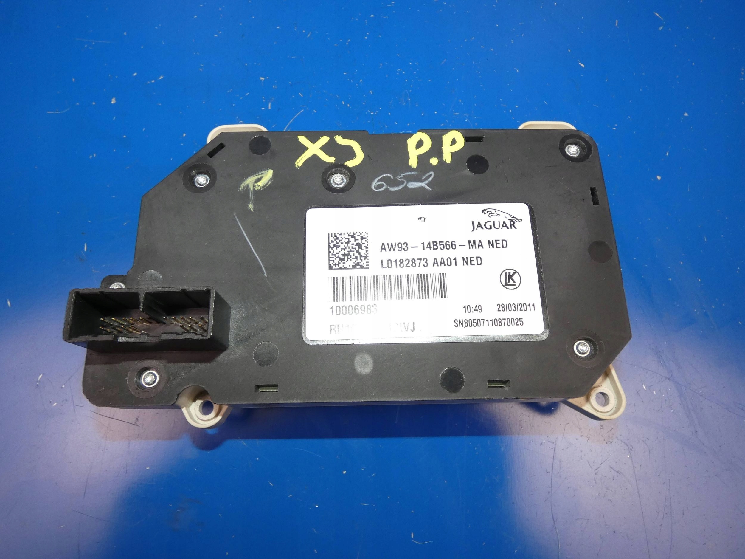 JAGUAR XJ X351 control panel seat right front