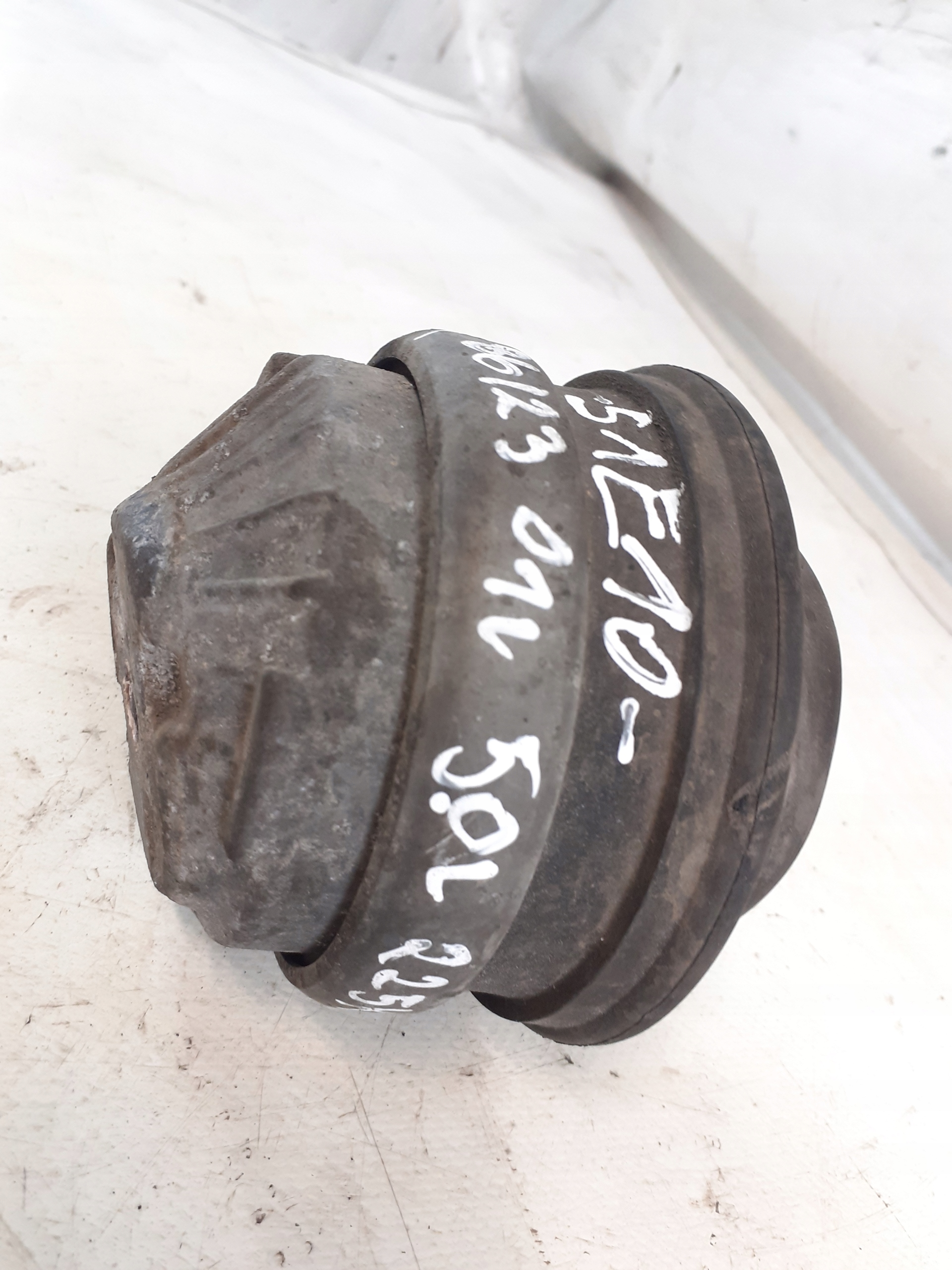 engine mount MERCEDES W220 S KLASA 2202400617B