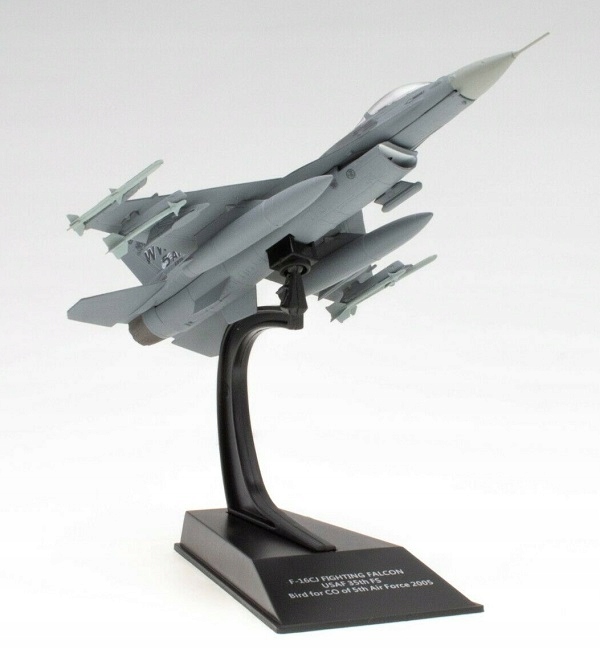 F-16 C USAF 2005 - IXO 1/100 metal