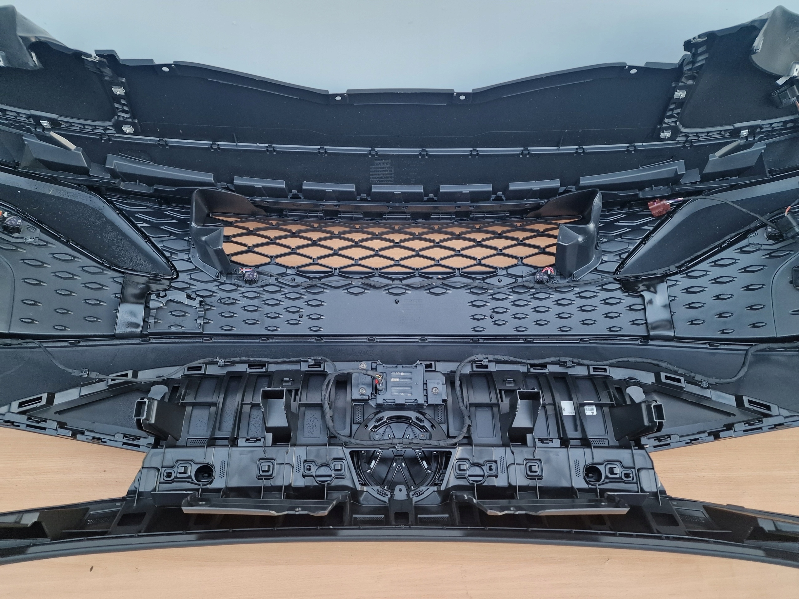 VW ID5 PARE CHOC AVANT RADAR CAPTEURS COMPLET 11E