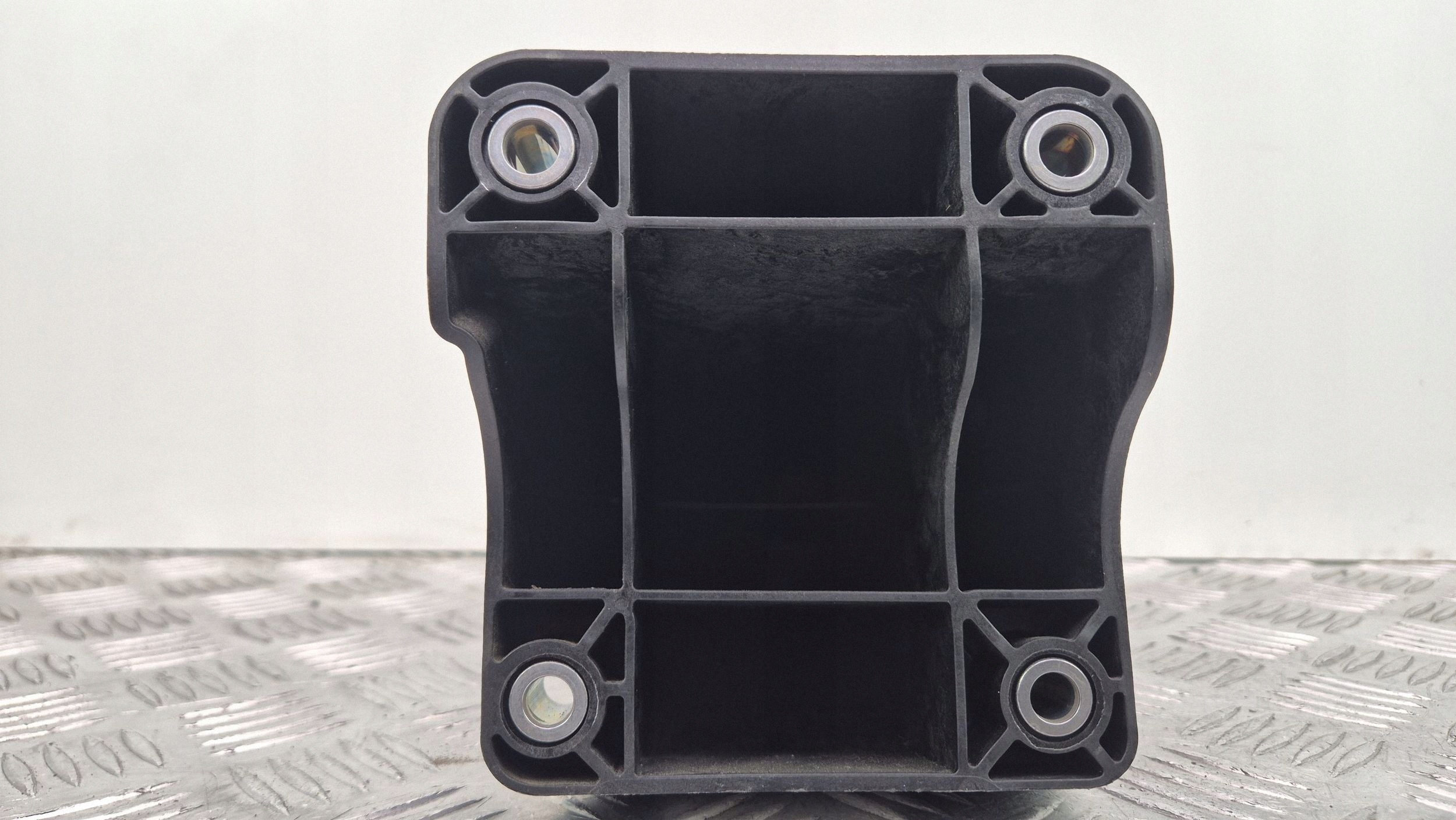engine mount OM654 Mercedes E300d W213 A6542230100
