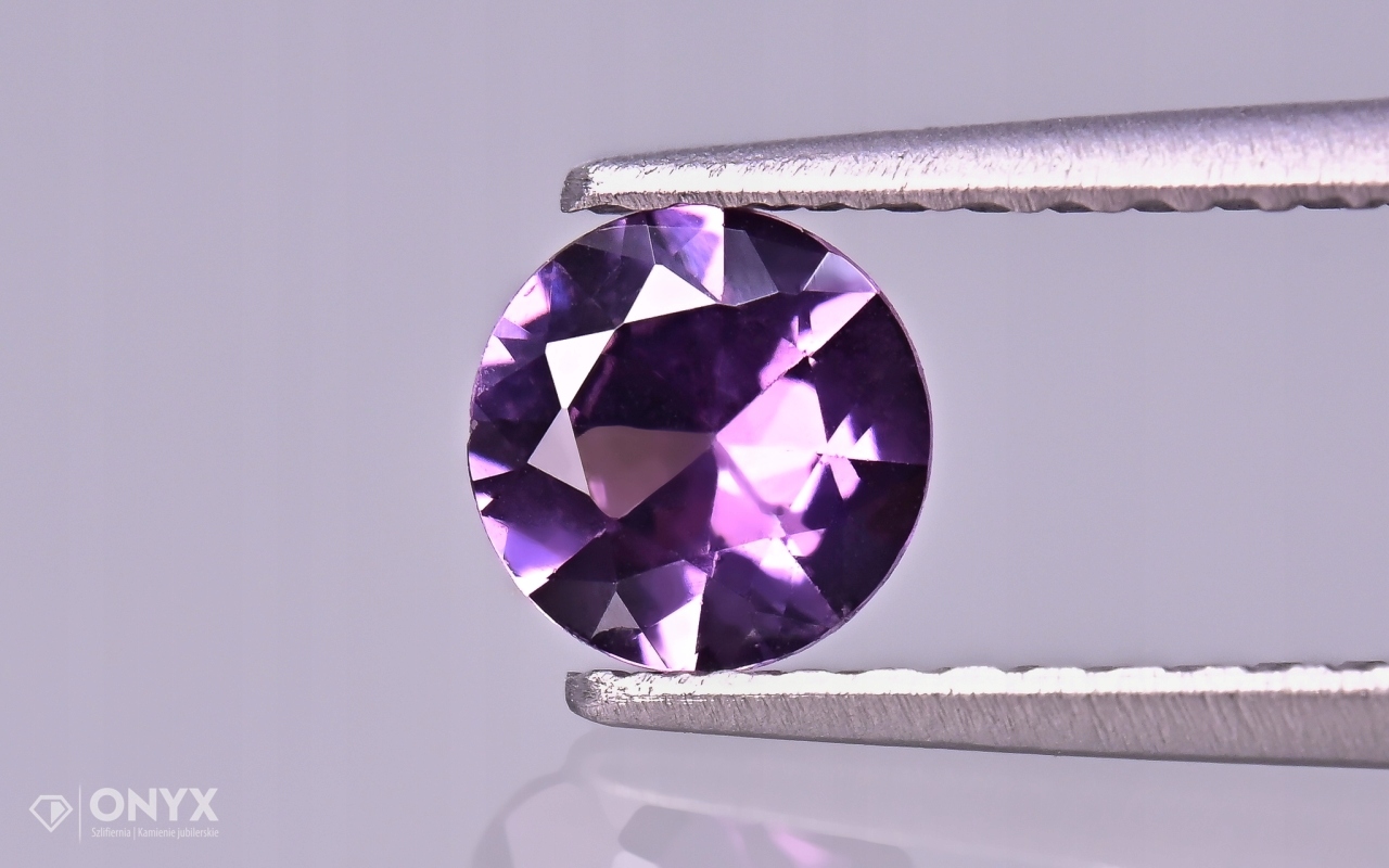 Spinel fazetovaný kulatý fi 4,8 mm