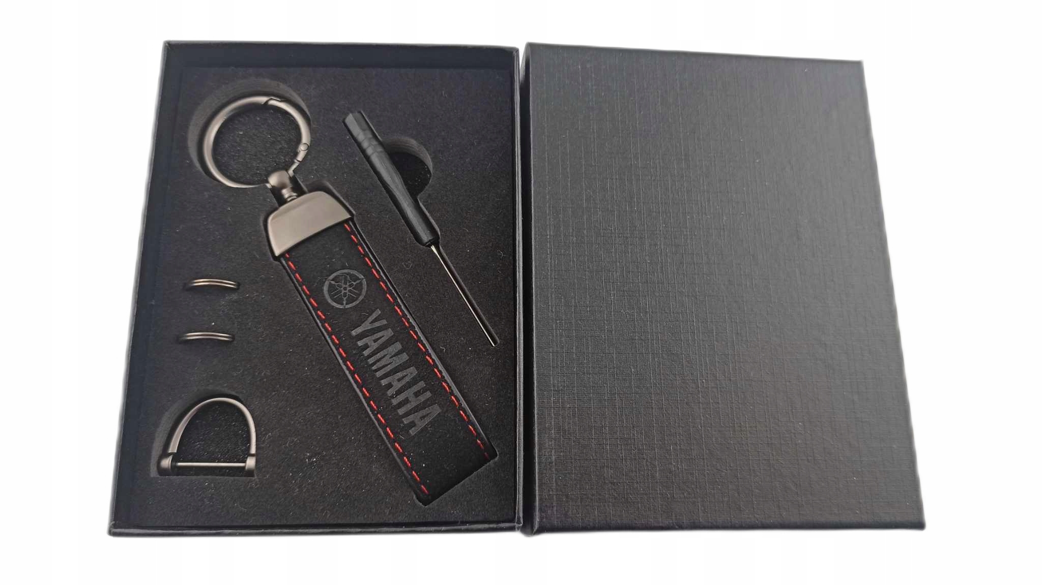 Yamaha Brelok Breloczek Alcantara Czarny Pudełko