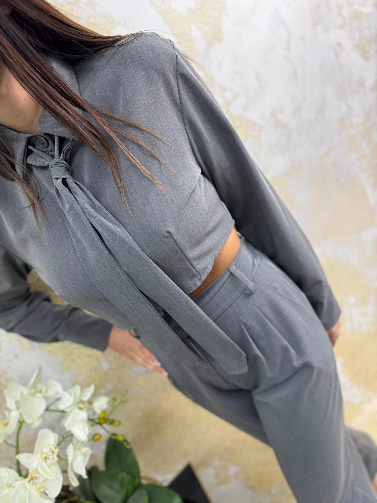 Oblek 3-dílný krátké kalhoty košile kravata velikost L 40