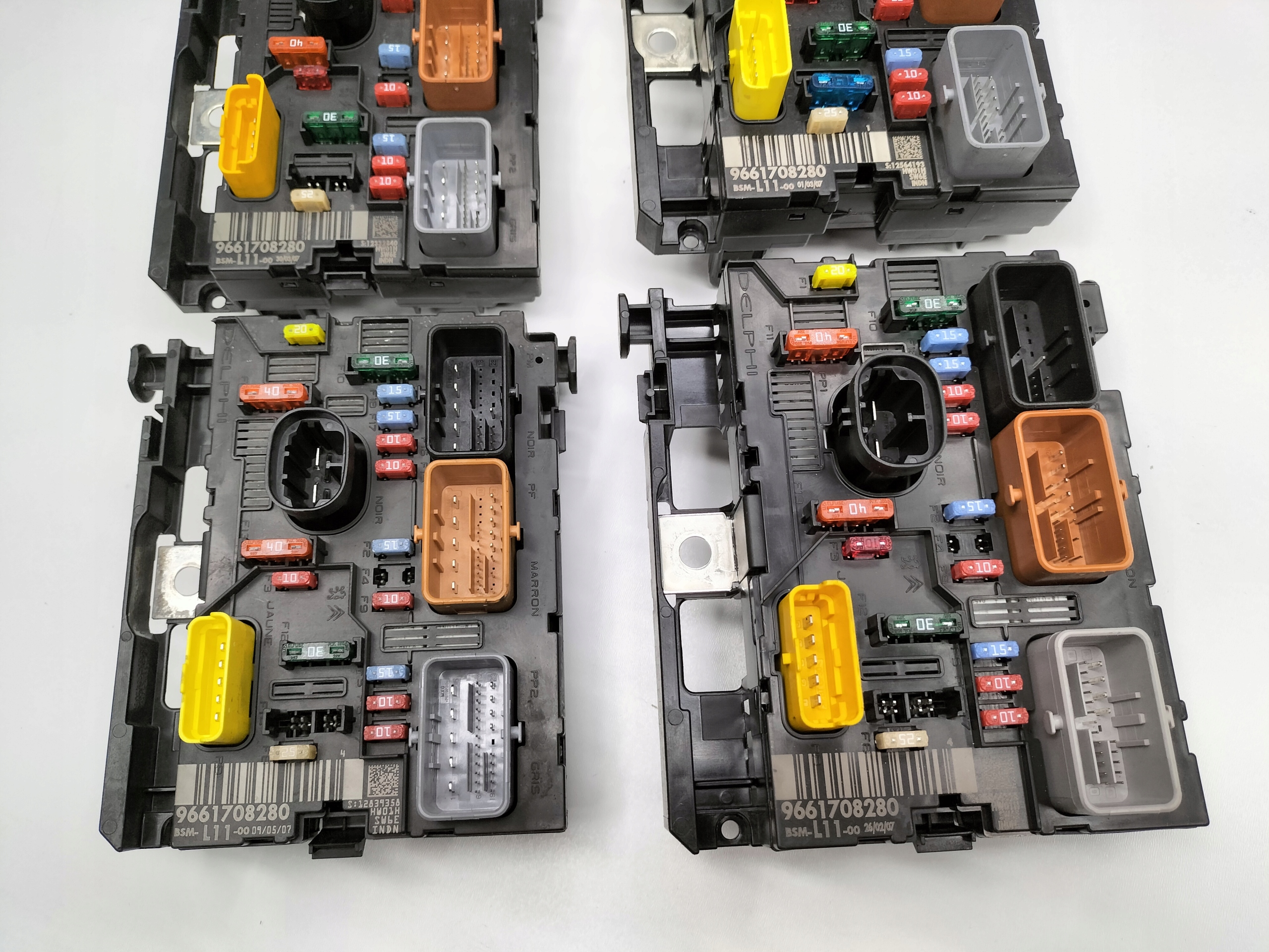 MODUŁ BSM SKRZYNKA BEZPIECZNIKÓW CITROEN PEUGEOT 9661708280 L11 Numer katalogowy producenta 9661708280