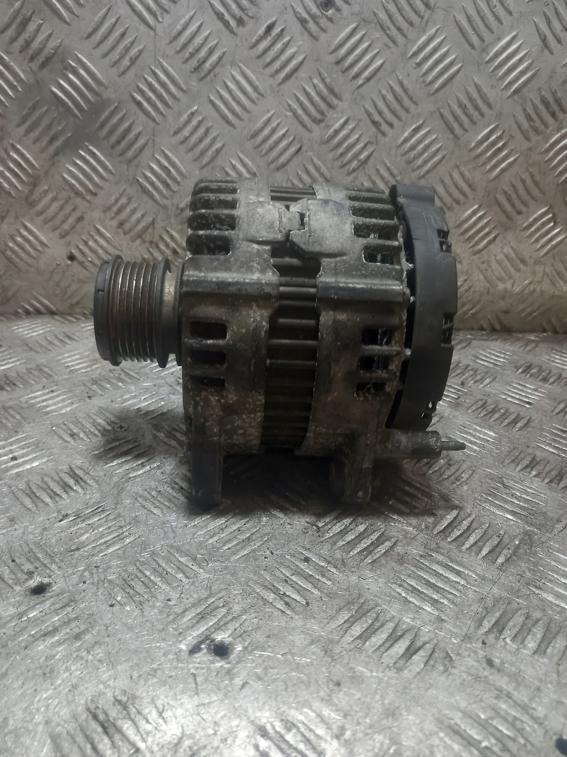 ALTERNATOR VOLKSWAGEN PASSAT B6 030903023 2.0 TDI BOSCH