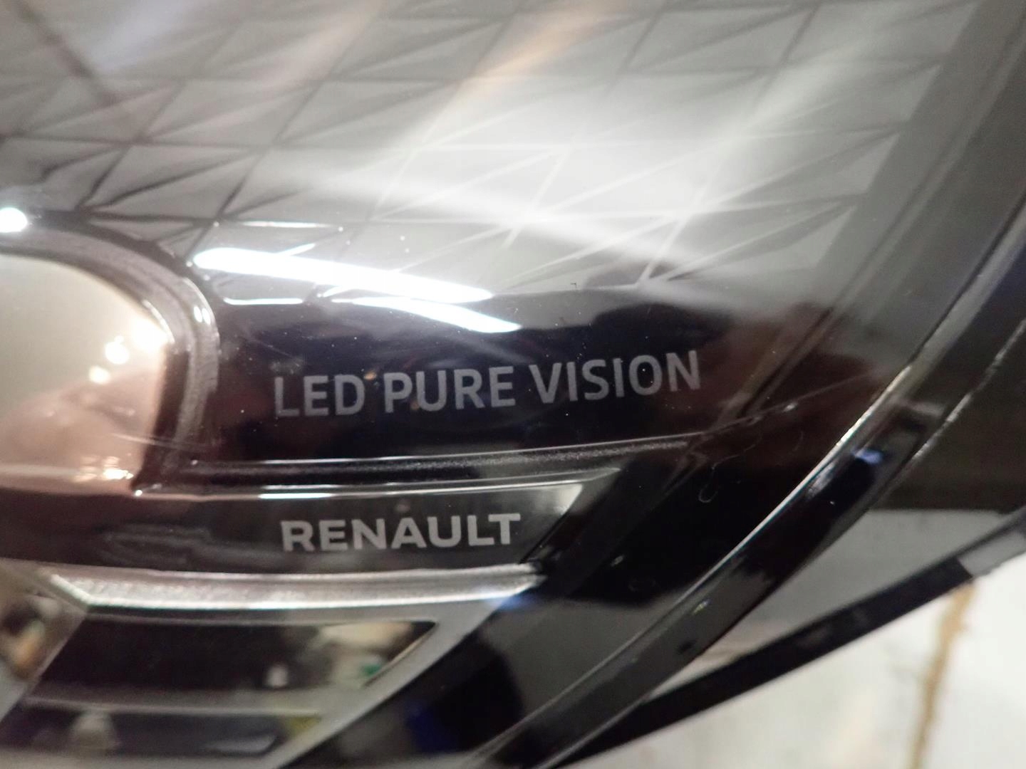 light front front left RENAULT CLIO V 2019- FULL LED