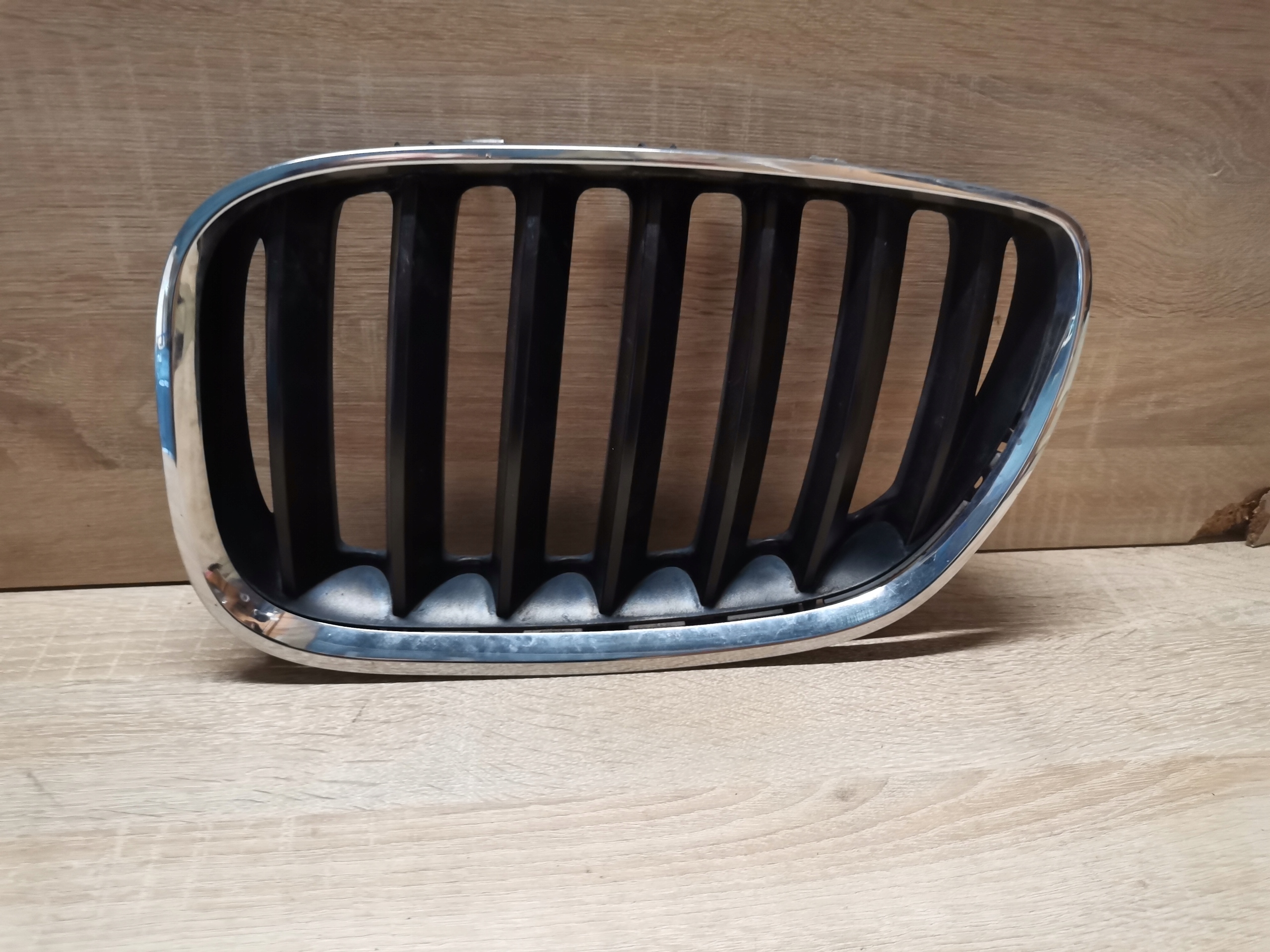 hip pack hűtőrács maszk bal BMW X5 E53 LIFT 7124815
