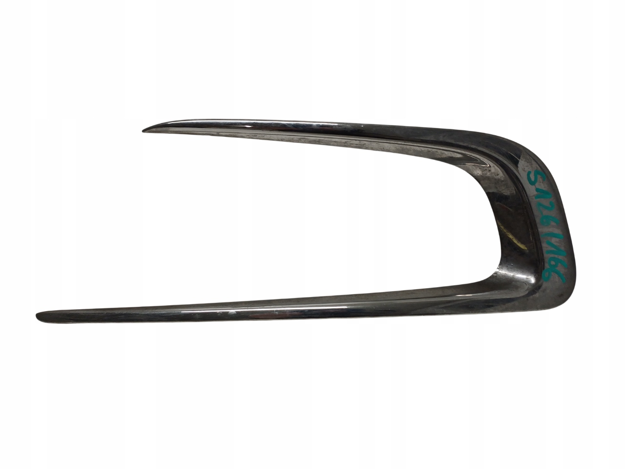 PEUGEOT 2008 1 I 13- LISTWA CHROM ZDERZAKA PRAWY PRZÓD 9802523677