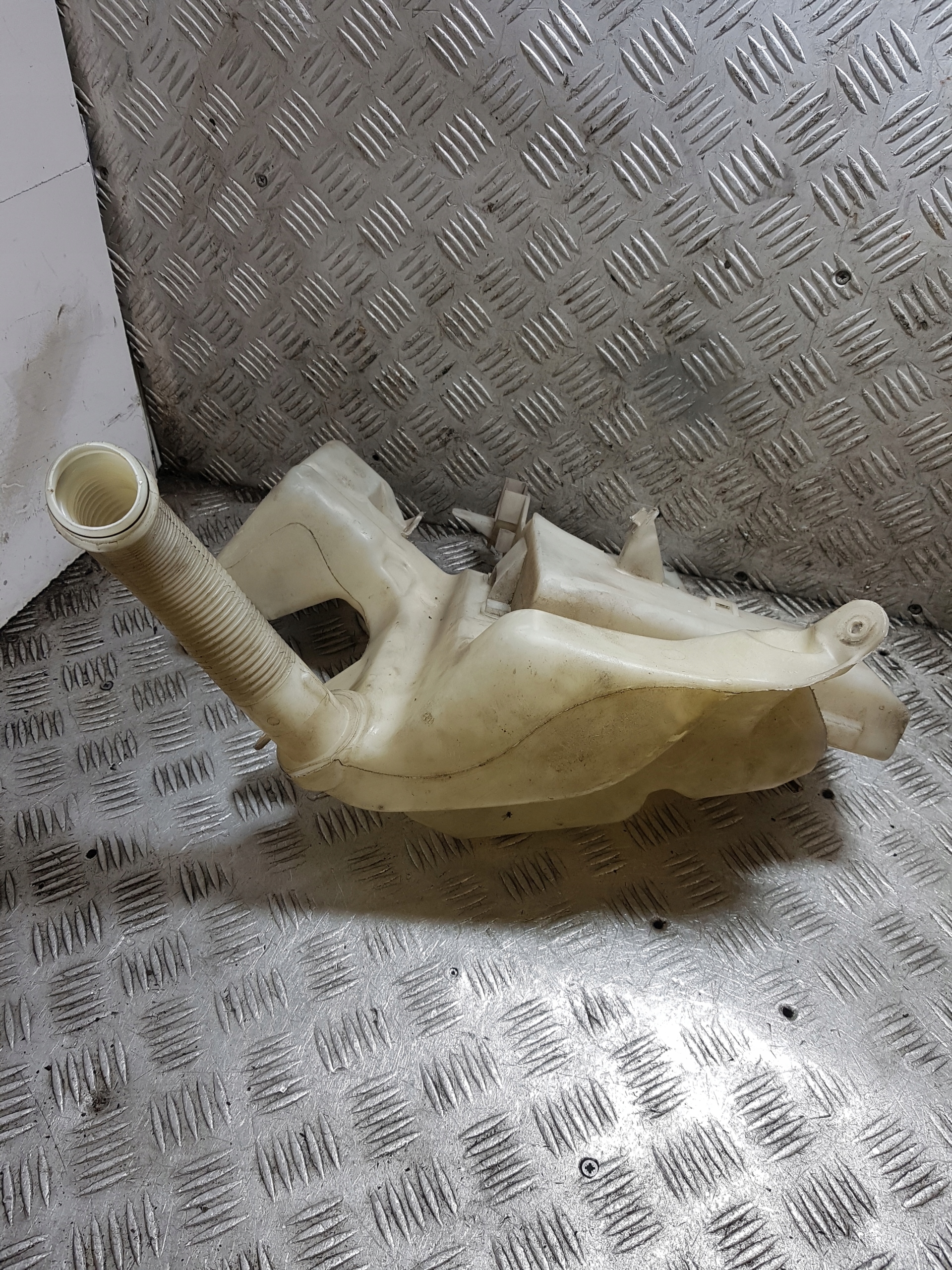 washer fluid tank FORD S-MAX 6M21-17B613-AH