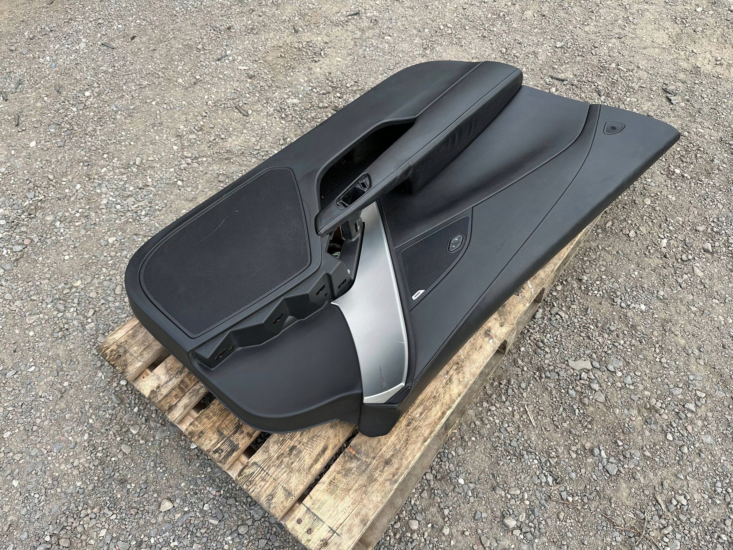 side upholstery side door left front Chevrolet Corvette C7 2014+