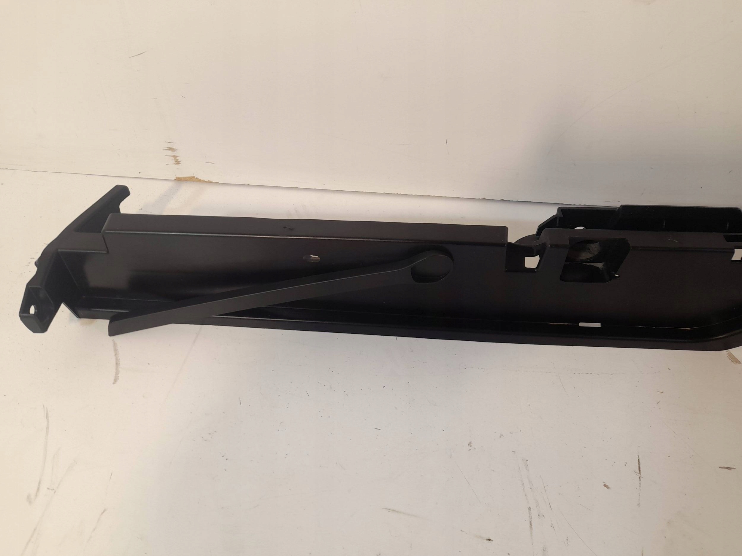 Volvo XC40 moulding boot left 32131207 (XC3)