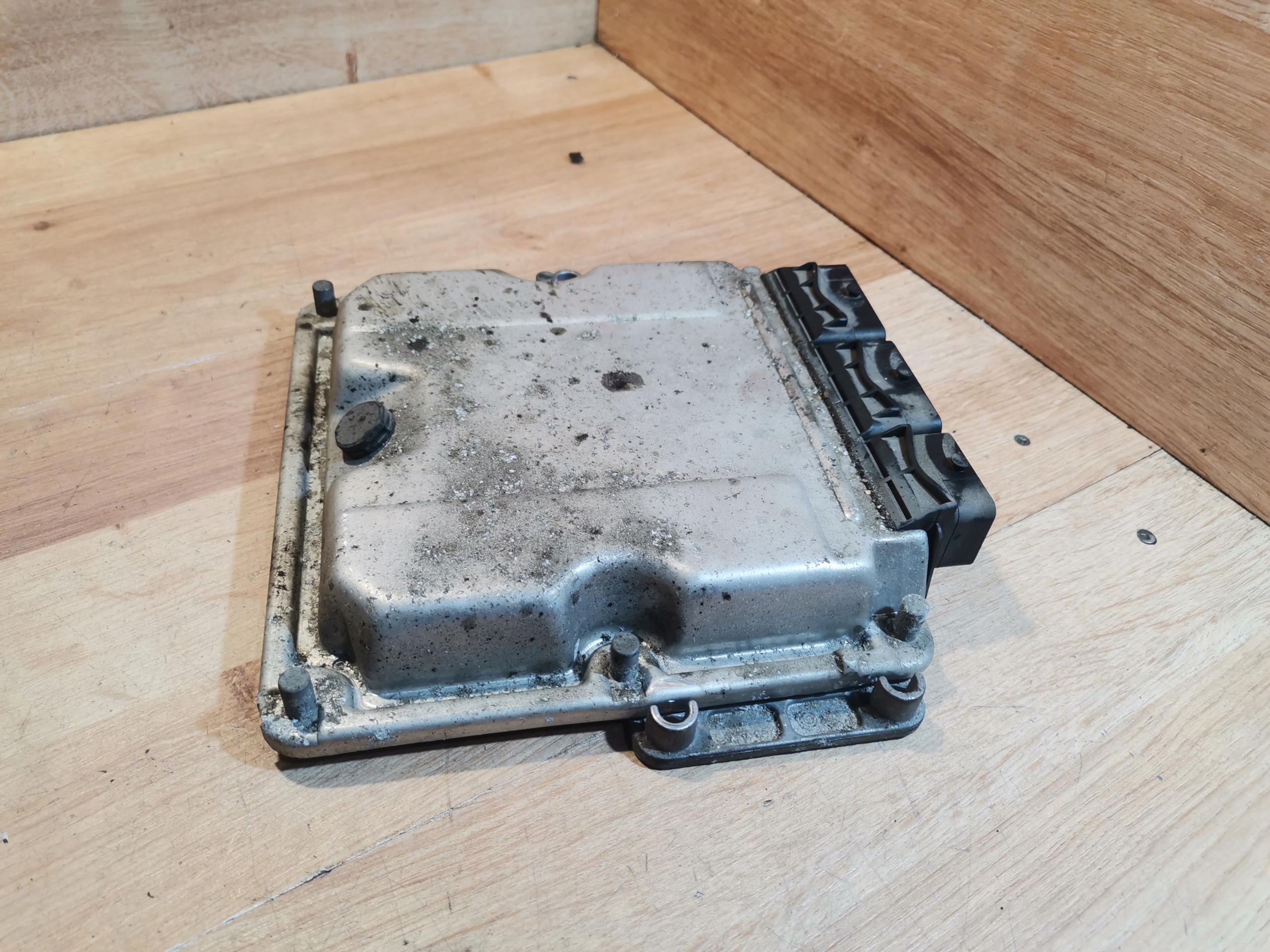 computer of the engine control unit RENAULT LAGUNA 1.9 DCI 0281011101 8200163528