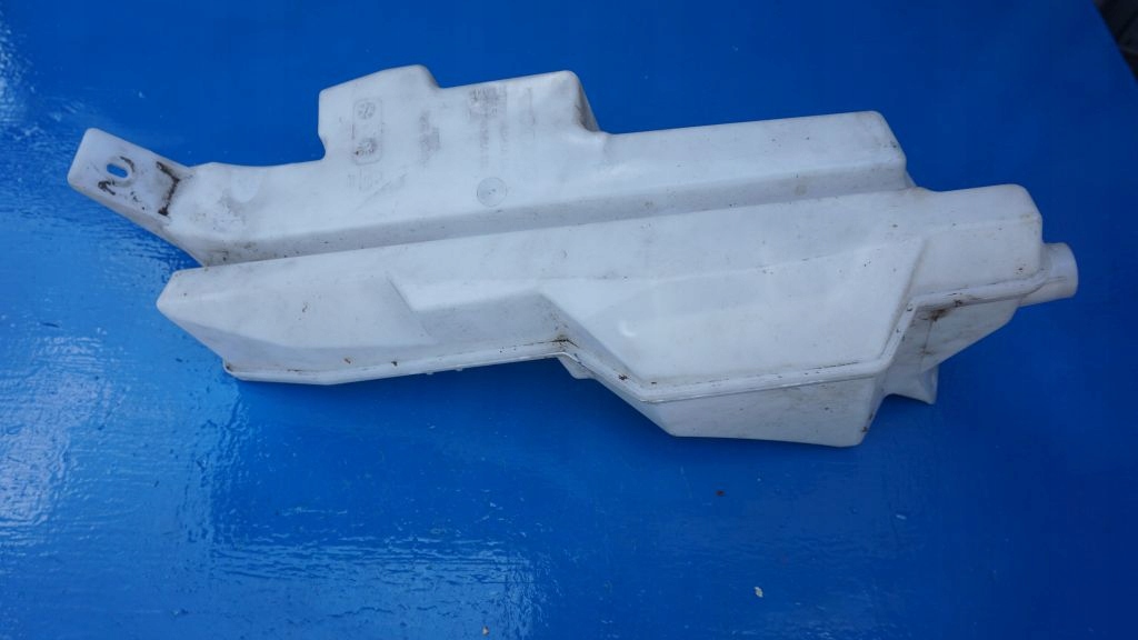 VOLVO S90 V90 CC - washer fluid tank