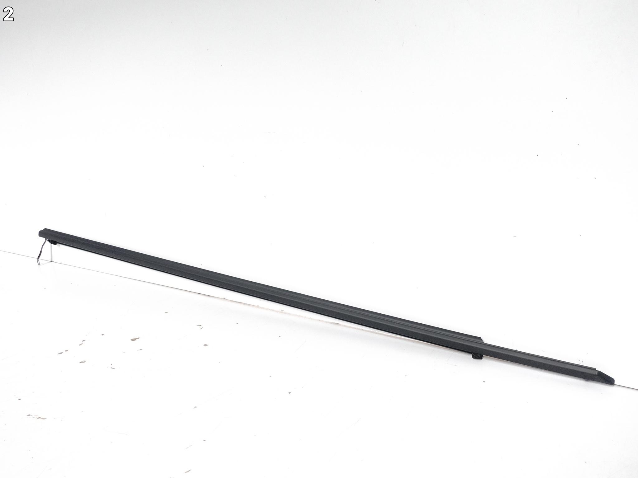 LEXUS IS II EX20 250C COUPE CABRIO 09- moulding dust windows front right