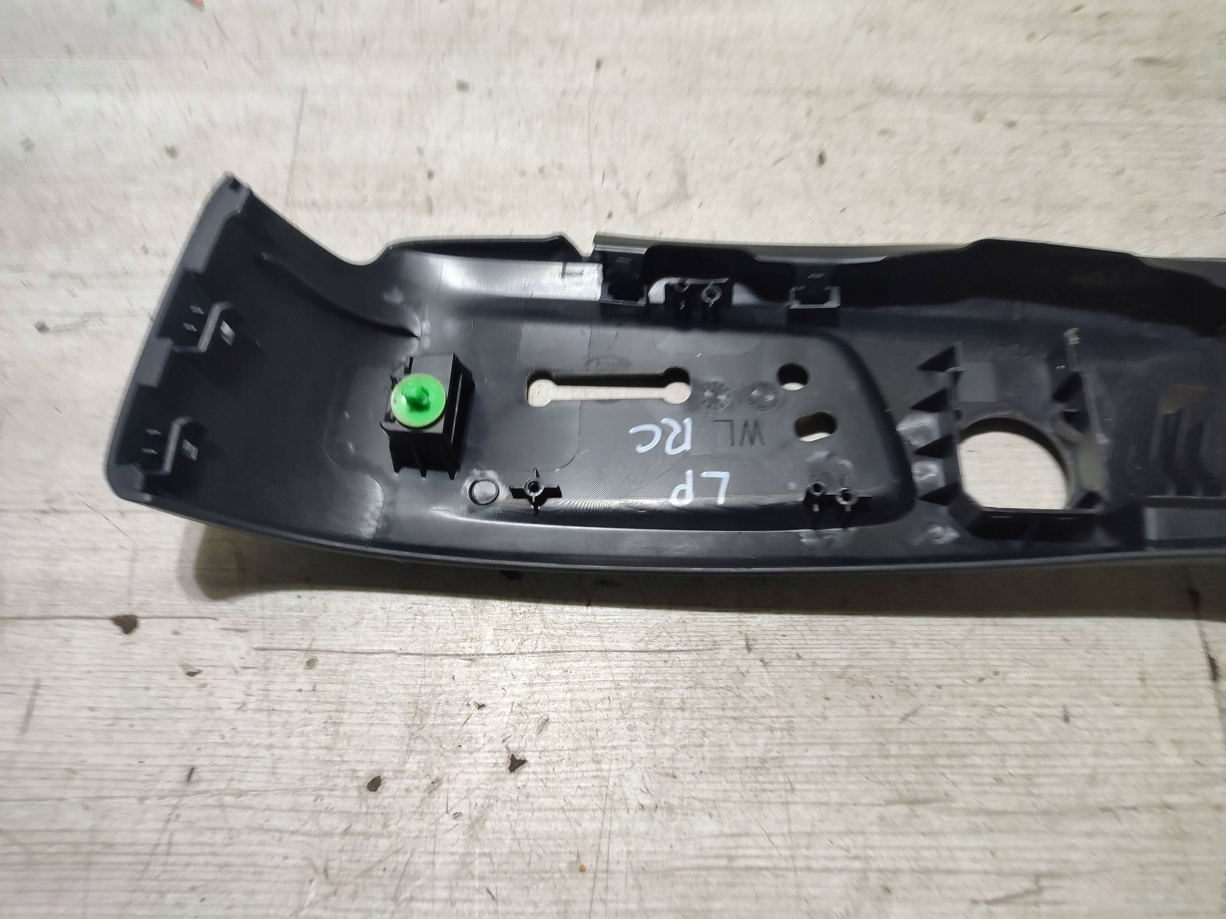 Lexus RC 2019 front side left side seat