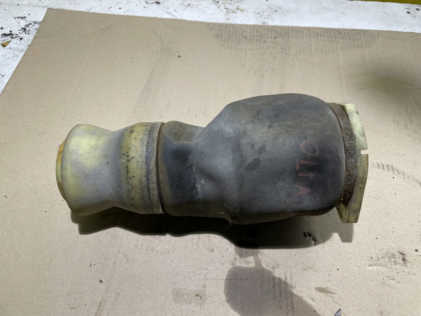 638 328 - СИЛЬФОН ПОДУШКА ЗАДНЯЯ VITO VIANO 639 6383280701